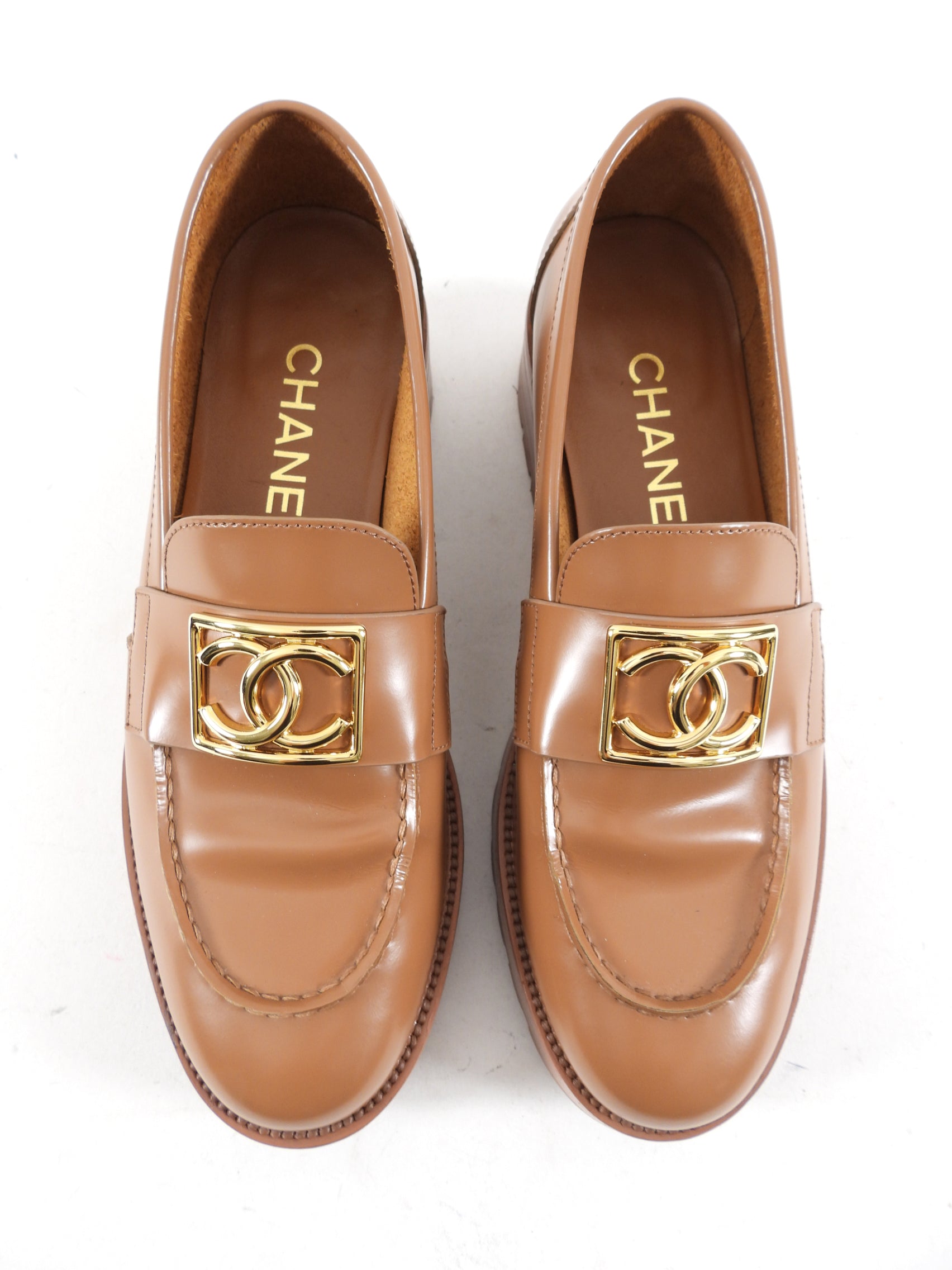 Chanel 2023 Tan Glossed Leather CC Tread Loafers Size 37 - Women's Luxury Designer Shoes for Work, Office & Formal Occasions