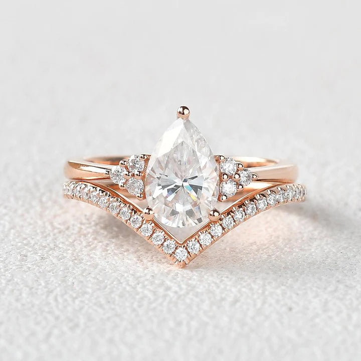 Personalized Custom Name Ring for Mia - Elegant & Unique Jewelry Gift for Women, Perfect for Anniversaries, Birthdays & Special Occasions