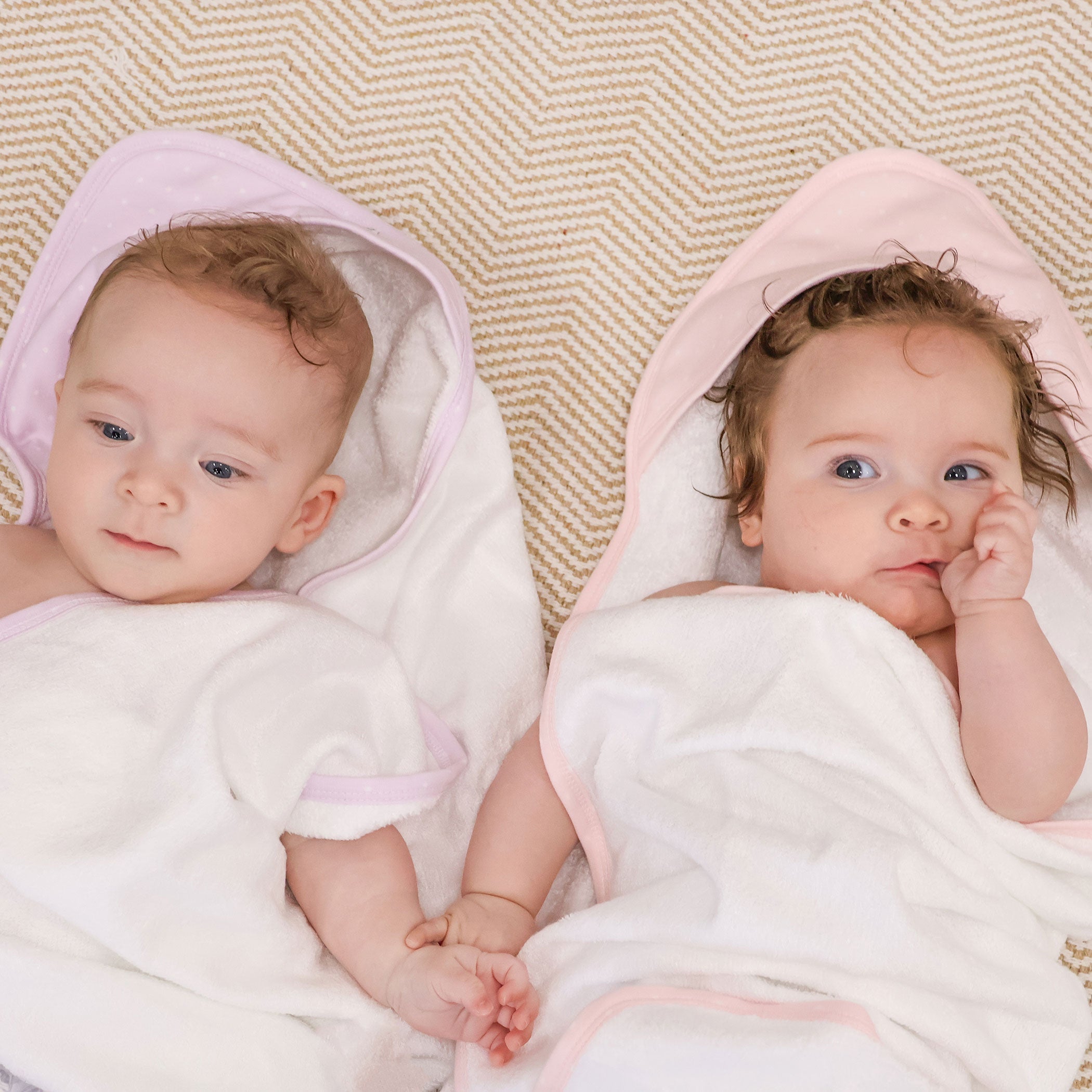 2-Pack Hooded Towel for Kids - Soft & Absorbent Pink & Lilac Confetti Print - Perfect for Beach, Pool & Bath Time