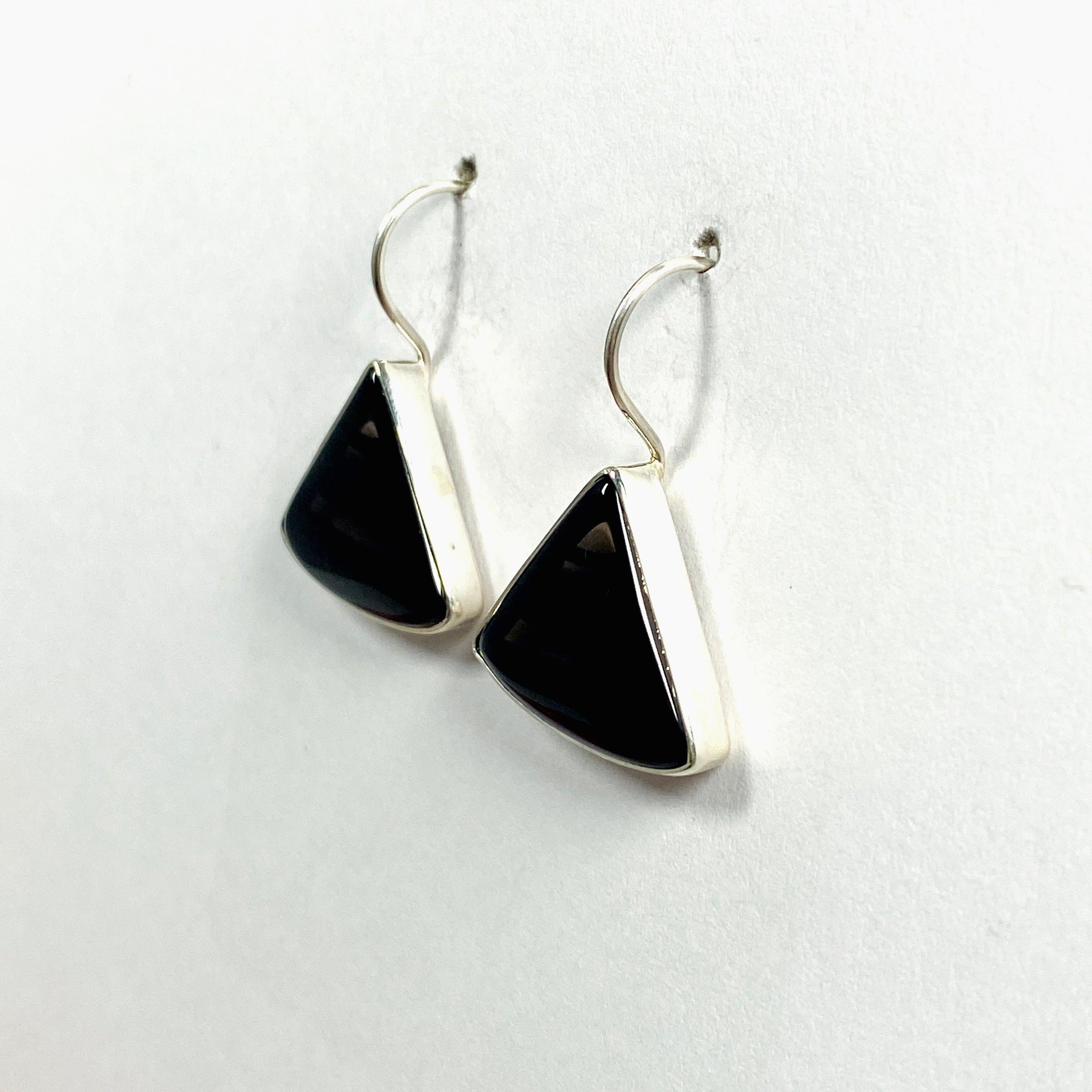Midnight Obsidian Fixed Hook Triangular Earrings KEGJ1354 - Elegant Gothic Jewelry for Women, Perfect for Parties, Weddings & Evening Events