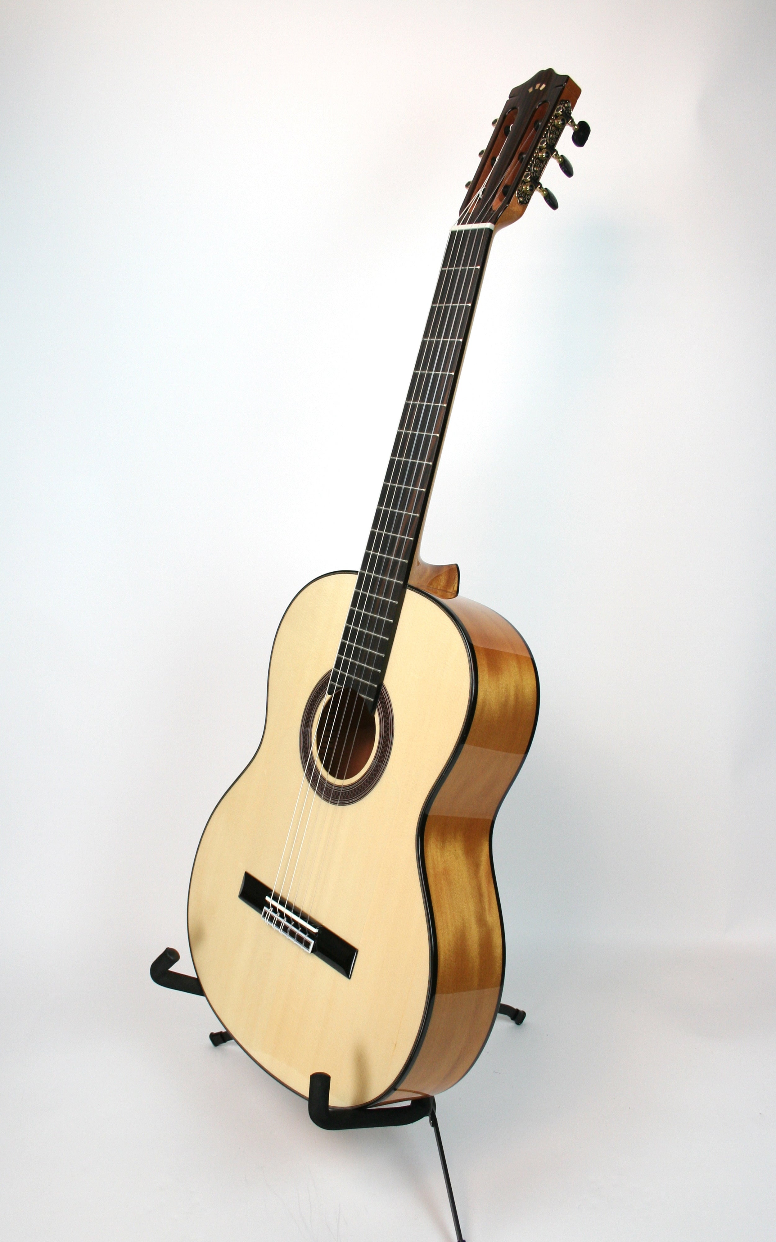 Cordoba F7 Flamenco Guitar - Professional Nylon String Classical Guitar for Flamenco Music | Perfect for Performances, Practice & Studio Recording