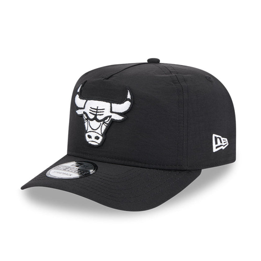 New Era Chicago Bulls Strapback Golf Hat - Adjustable Nylon Snapback Cap for Men & Women - Perfect for Golf, Baseball, Basketball Games & Outdoor Activities