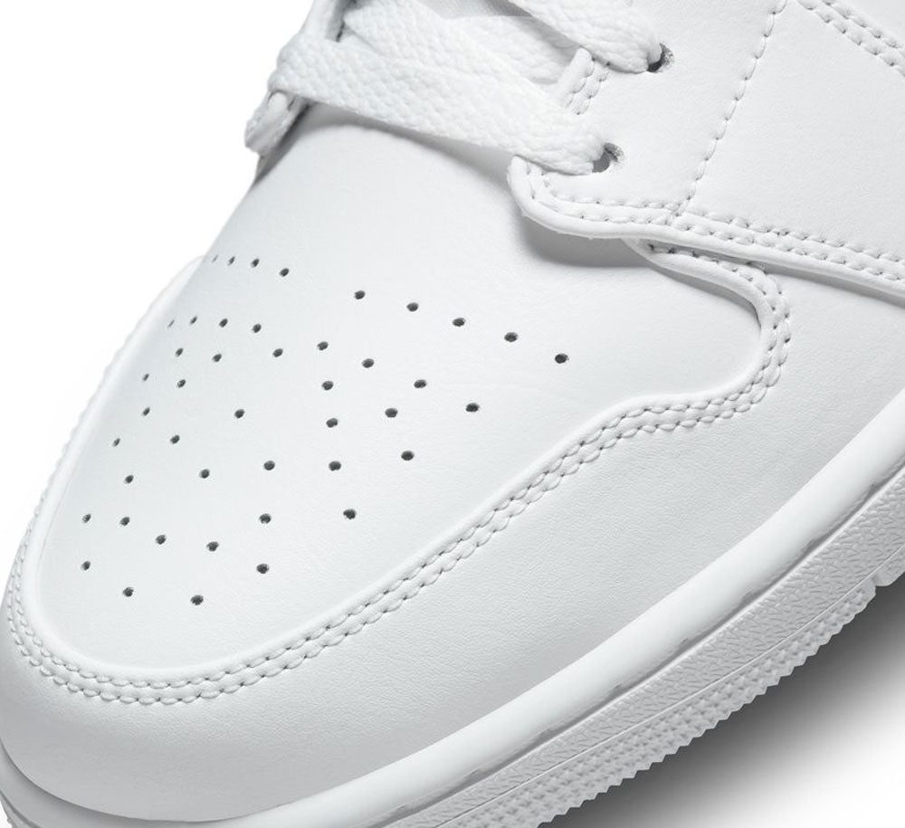 Original Air Jordan 1 Low Retro Sneakers - Men's Basketball Shoes for Casual Wear & Street Style - Perfect for Sports, Gym & Everyday Fashion