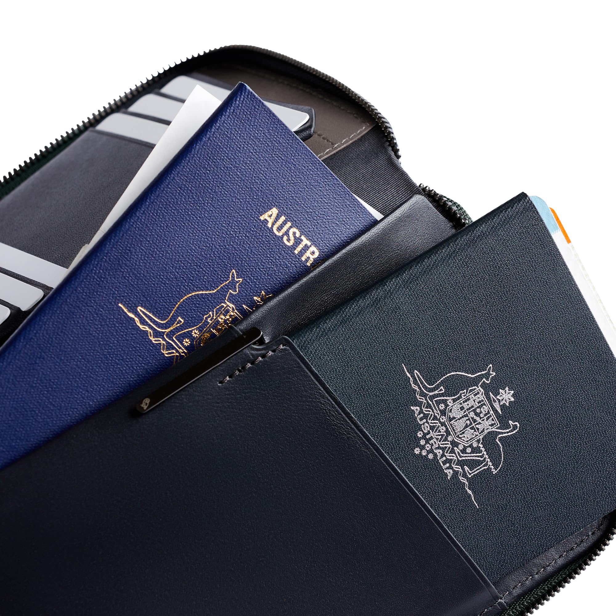 Bellroy Travel Folio – Premium Leather Passport Holder & Document Organizer (Second Edition, Everglade) – Perfect for Business Trips & International Travel