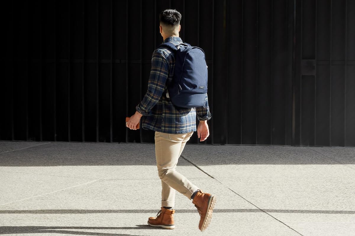Bellroy Classic Backpack Second Edition 20L - Water-Resistant Laptop Backpack for 15 Inch Computers, Travel & Work - Navy Blue (Perfect for Commuting, Business Trips & College)