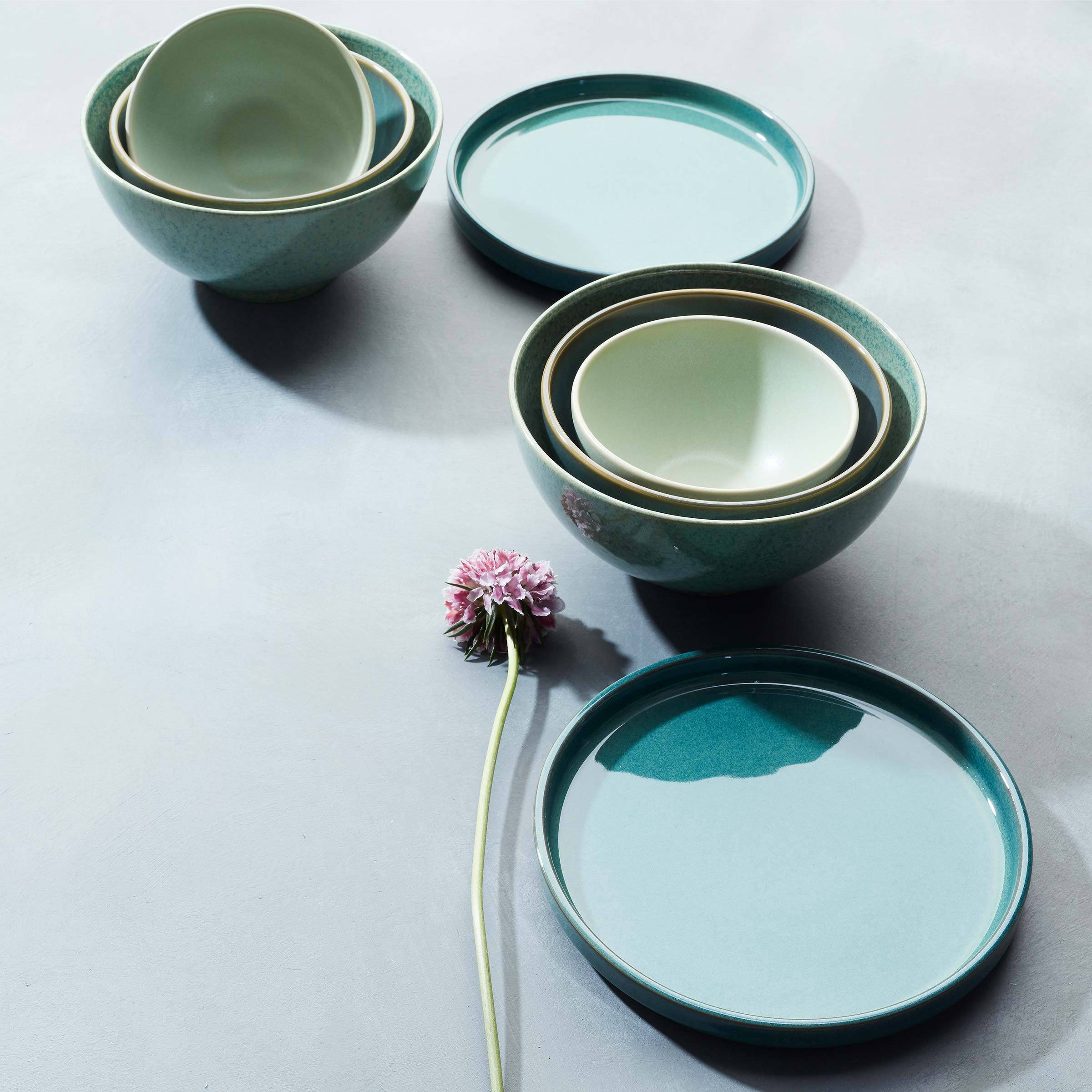 Luna Green 8-Piece Dinnerware Set - Elegant Porcelain Plates & Bowls for Everyday Dining, Dinner Parties & Home Decor