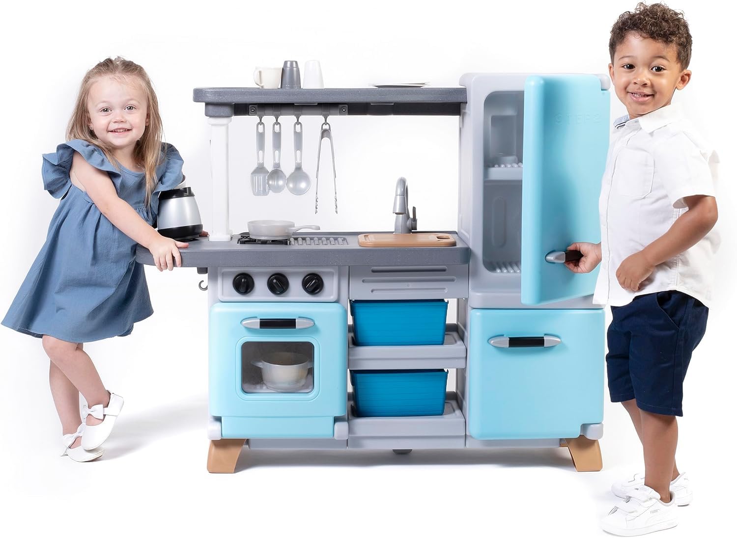 Step2 Cooking Time Kids Kitchen Playset - Durable Plastic Indoor/Outdoor Play Kitchen with Lights, Sounds & 23 Toy Accessories for Toddlers 2+ Years | Pretend Play, Role Playing, Birthday Gift for Boys & Girls