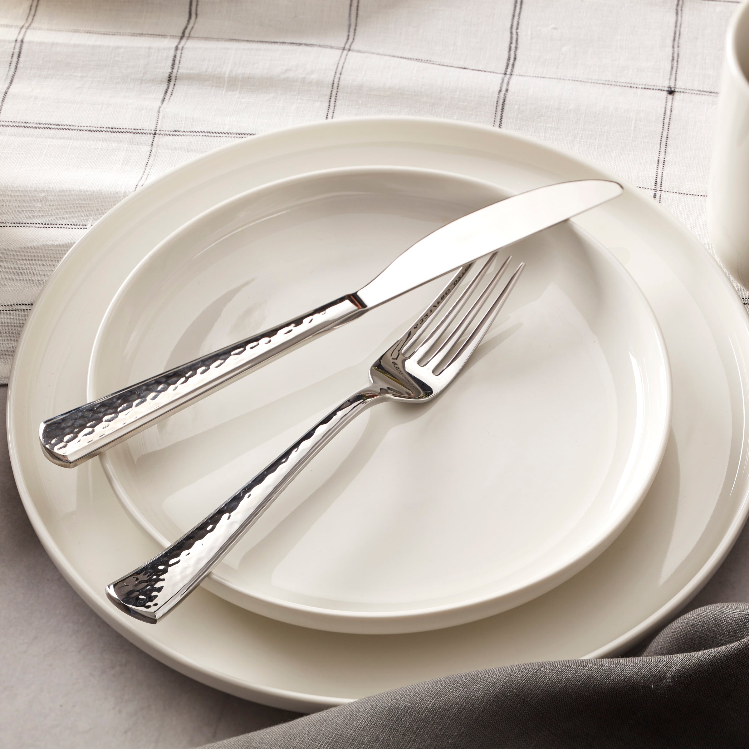 Etta 20-Piece Stainless Steel Flatware Set - Elegant Silverware for 4 People, Dishwasher Safe - Perfect for Dinner Parties, Weddings & Everyday Dining