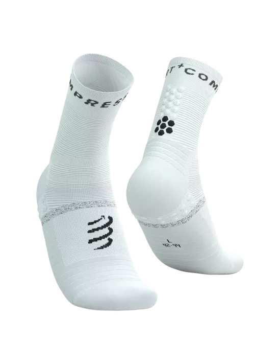 Compressport Unisex Pro Marathon Running Socks v2.0 - Breathable Performance Socks for Long Distance Running & Athletic Training (White/Black) - Ideal for Marathon, Trail Running & High-Intensity Workouts
