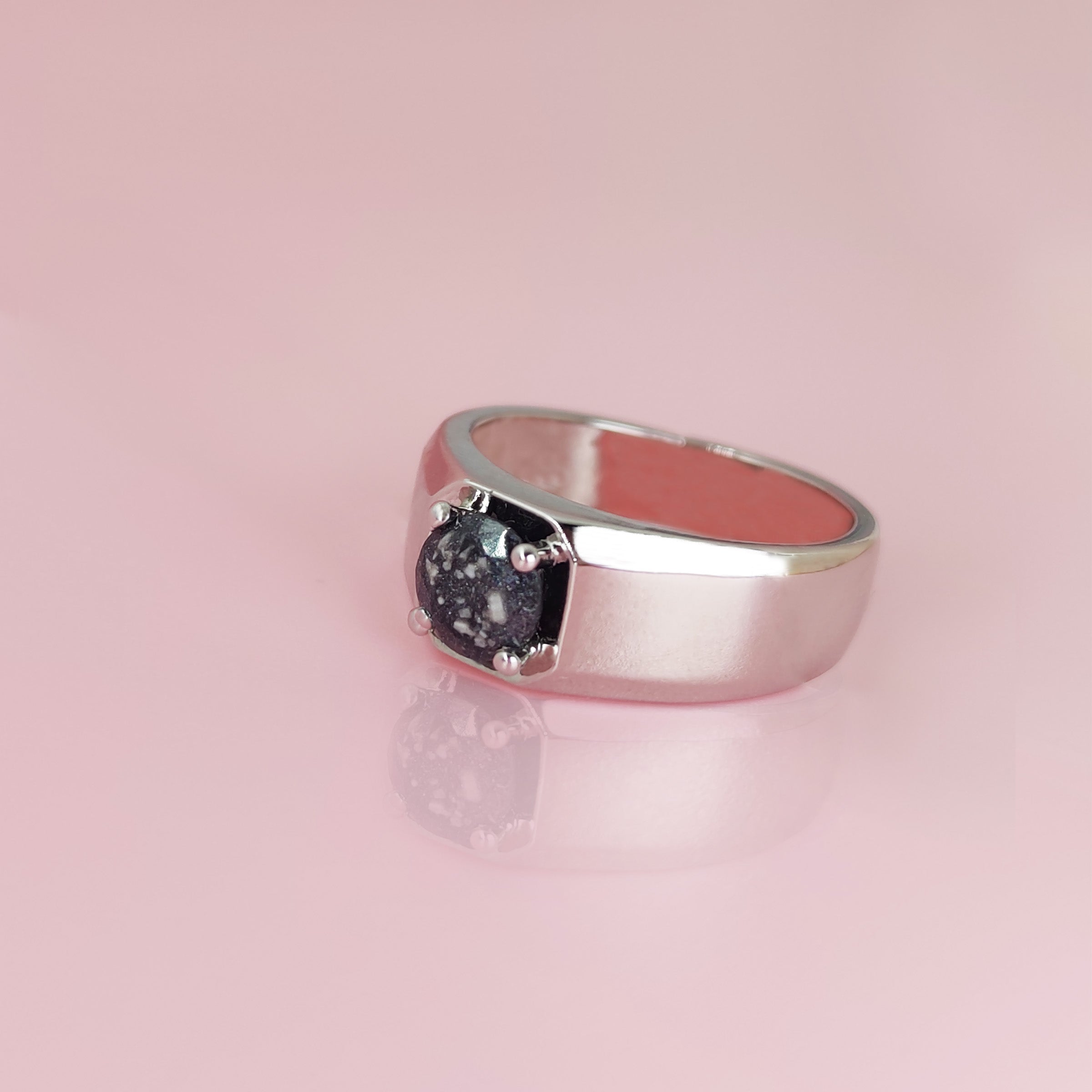 Treasured Echo Men's Ashes Ring - Memorial Jewelry for Men, Cremation Keepsake, Handcrafted Stainless Steel Ring for Remembrance - Perfect for Memorial Services, Grieving Process & Honoring Loved Ones