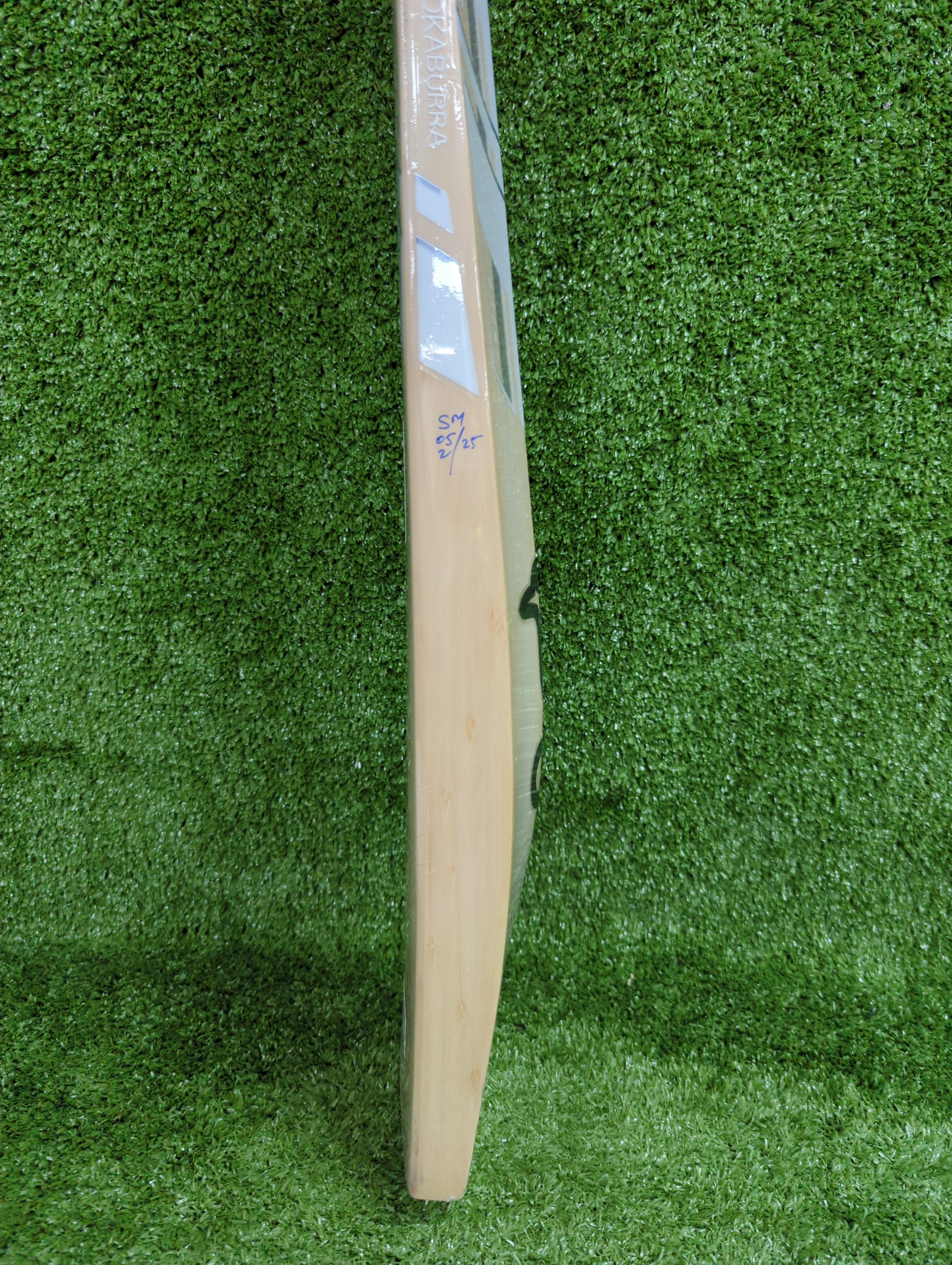 Kookaburra Ghost Pro 1.0 English Willow Cricket Bat - Premium Professional Grade for Matches & Training | Perfect for Club & Tournament Play