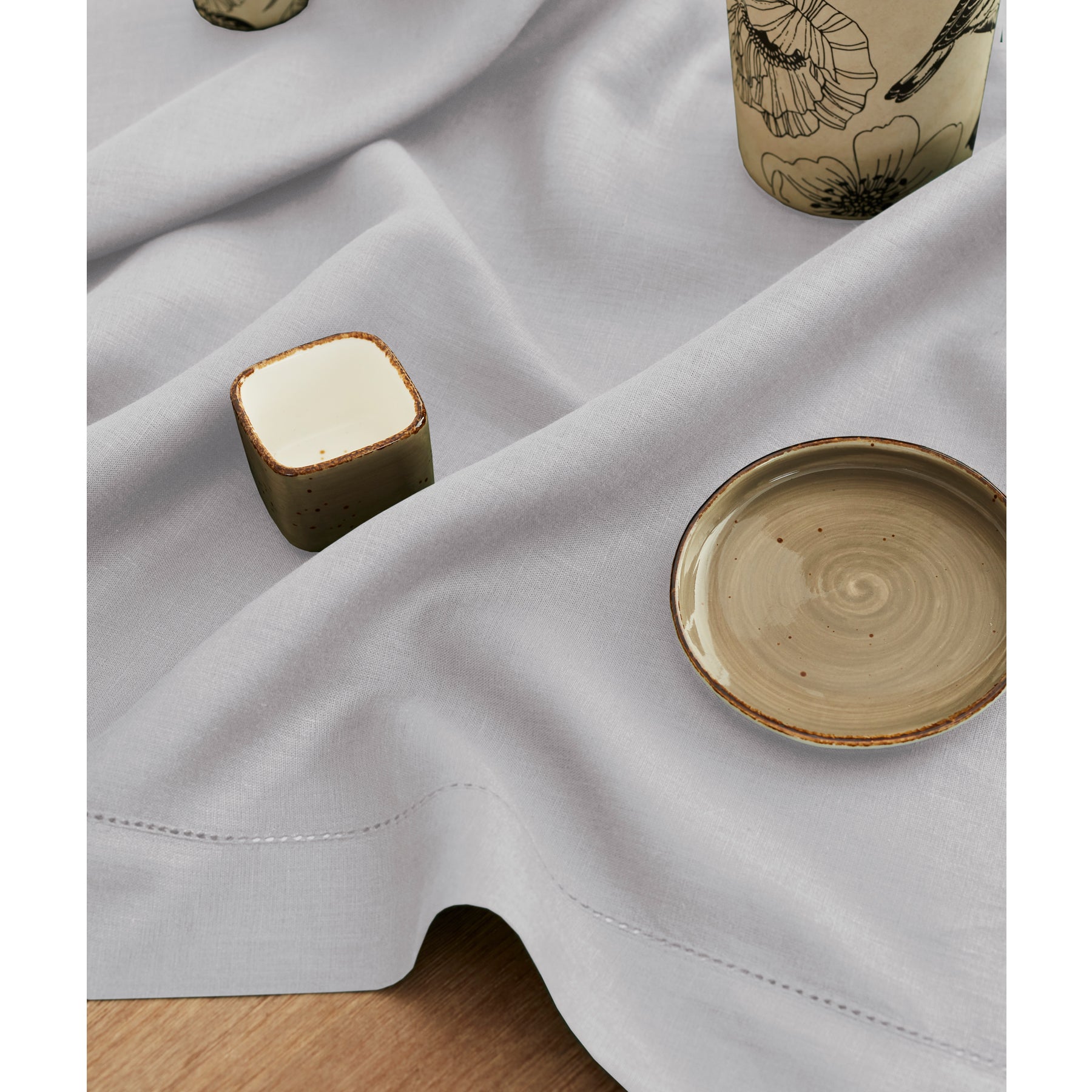 Classic Hemstitch Table Throw - Elegant Linen Table Runner for Dining Room Decor, Wedding & Holiday Table Settings