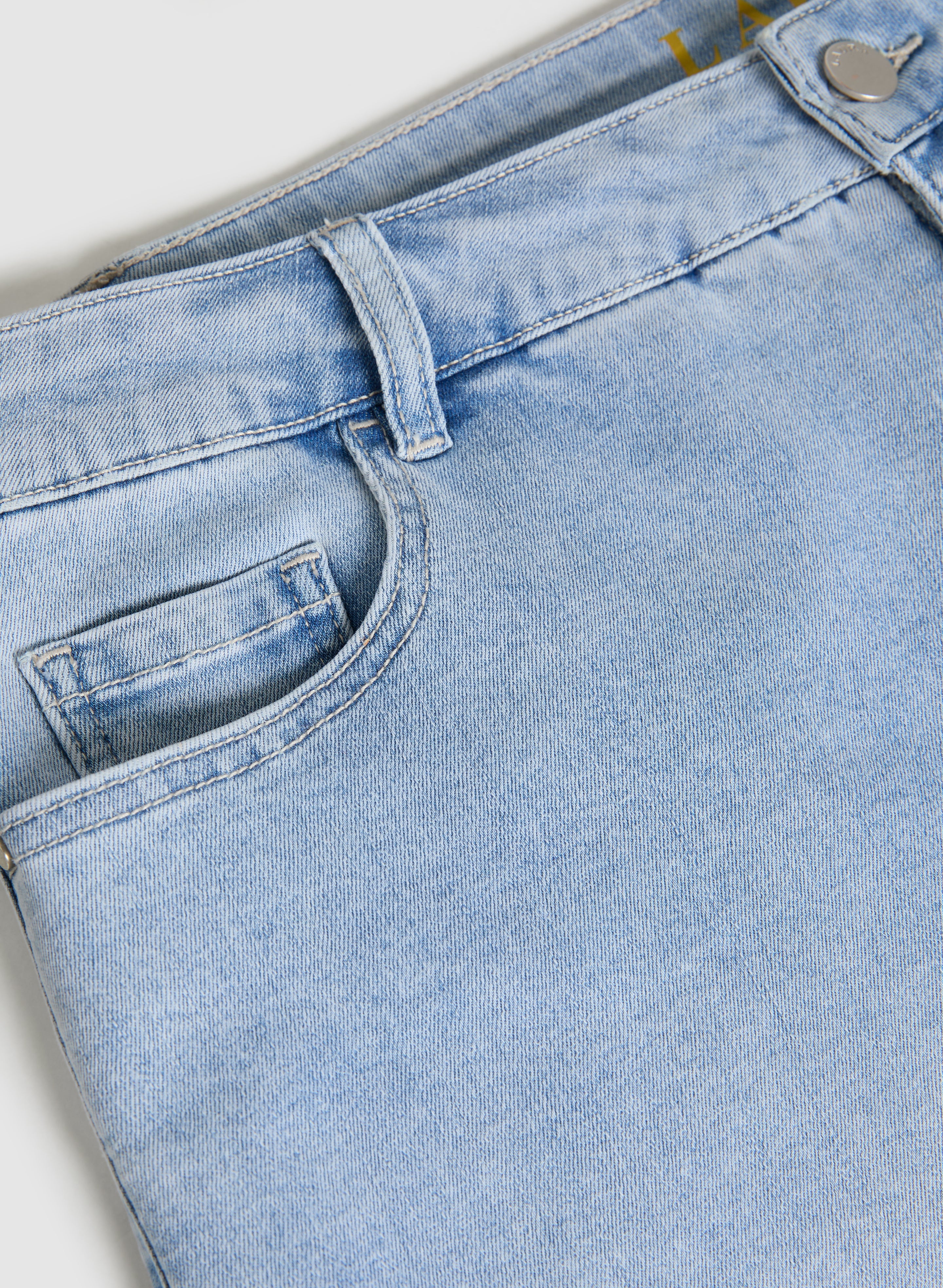 Stylish Women's Denim Bermuda Shorts - High Waisted Stretch Comfort Fit for Summer & Casual Wear - Perfect for Beach, Travel & Everyday Outfits