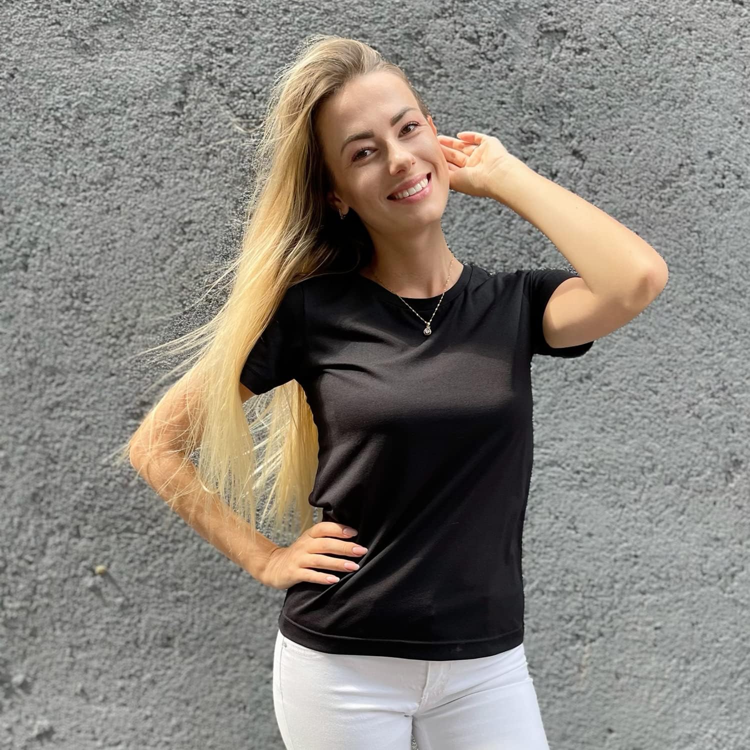 Women's Basic Crew Neck Short Sleeve T-Shirts - Soft Cool Wicking Quick Dry White Tee for Everyday Wear & Summer Outfits