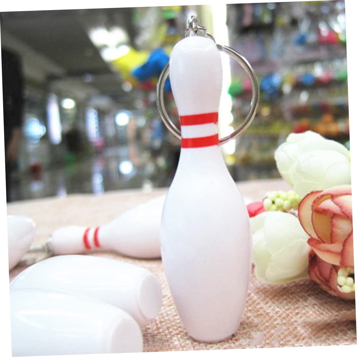 MOBUTOFU Keychain - Stylish Car Key Holder for Everyday Use