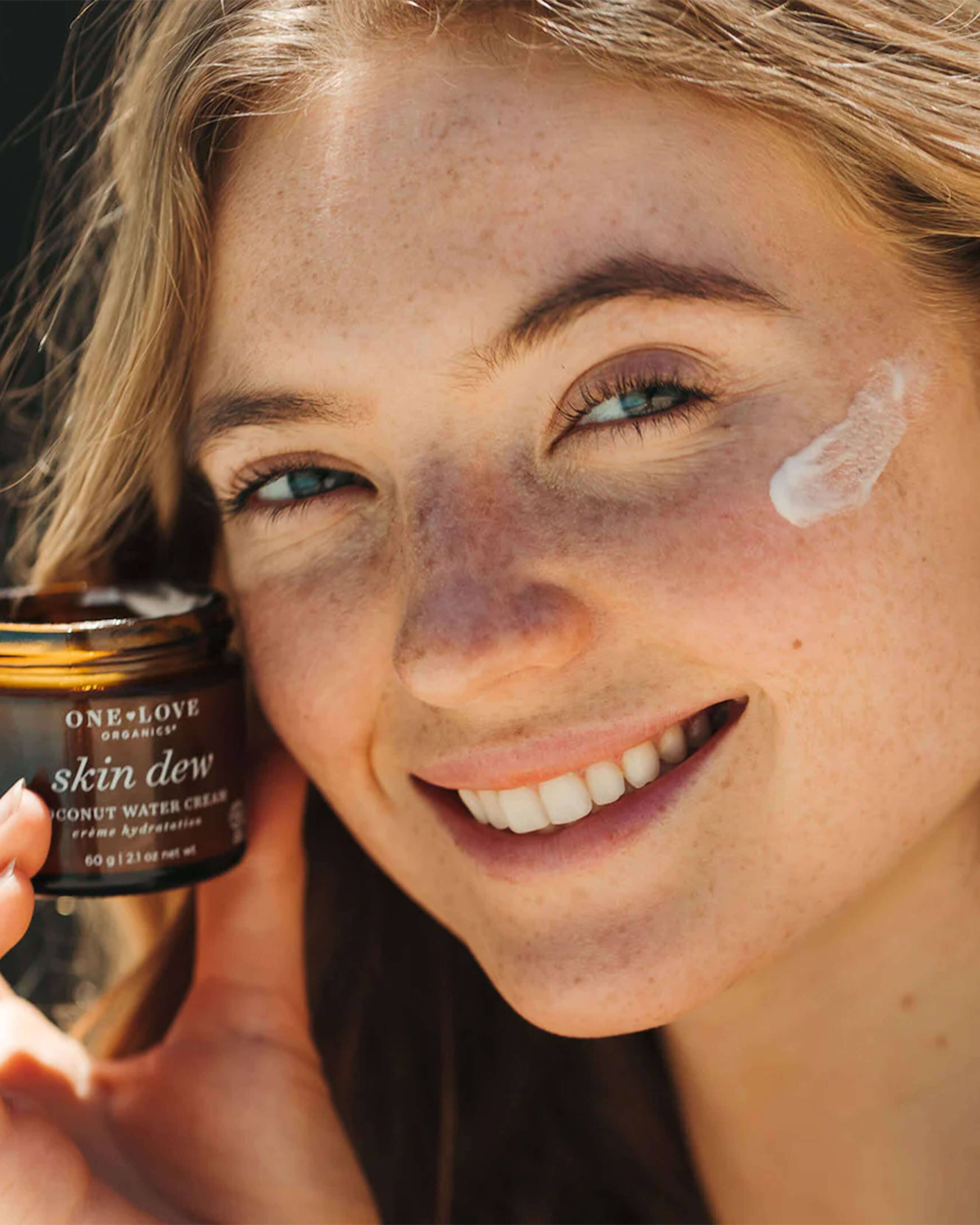 Hydrating Skin Dew Coconut Water Cream - Moisturizing Face Cream for Dry & Sensitive Skin | Day & Night Use for Glowing Complexion