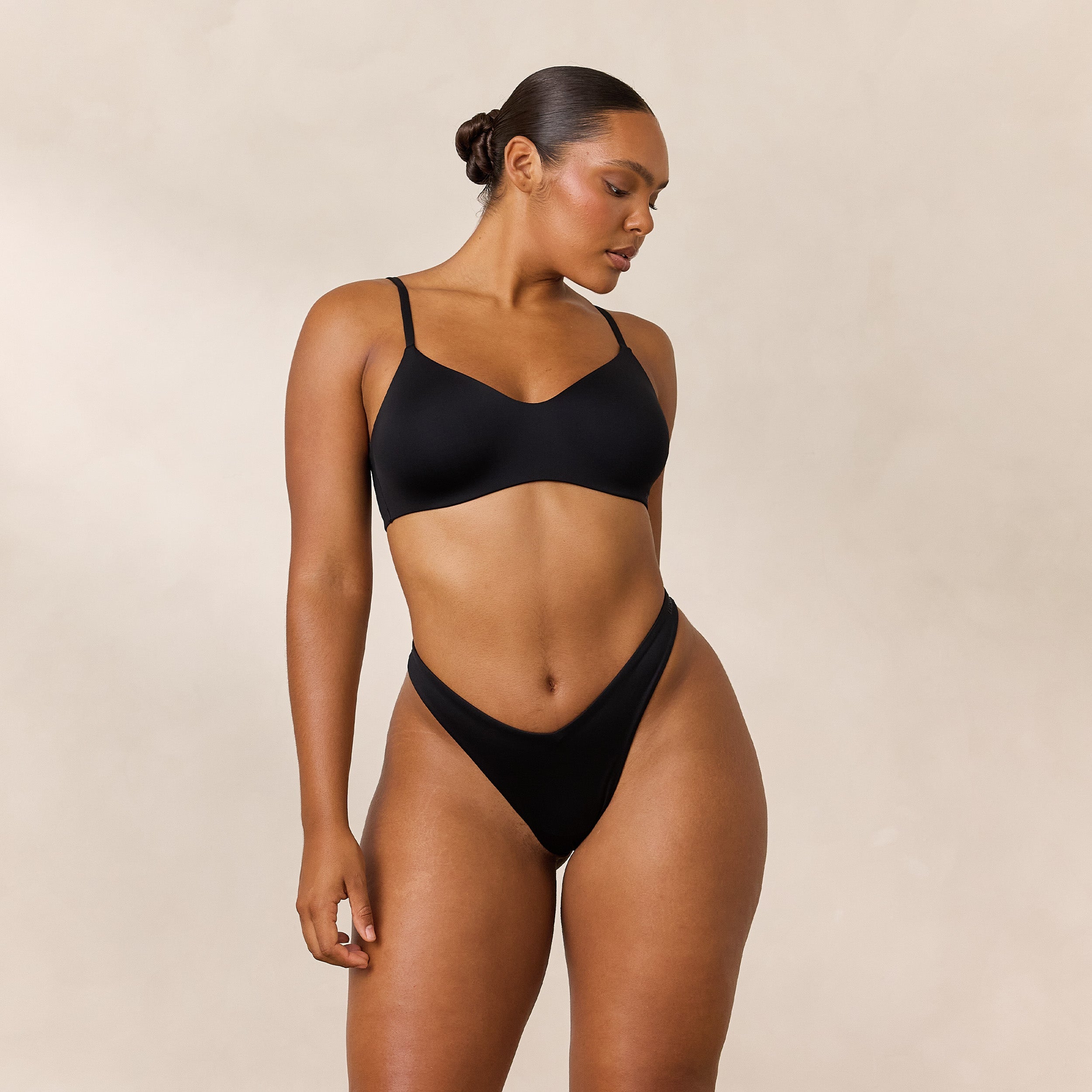 Free Form Bra - Black | Comfortable Wireless Bralette for Everyday Wear & Yoga | Perfect for Layering & Relaxing at Home