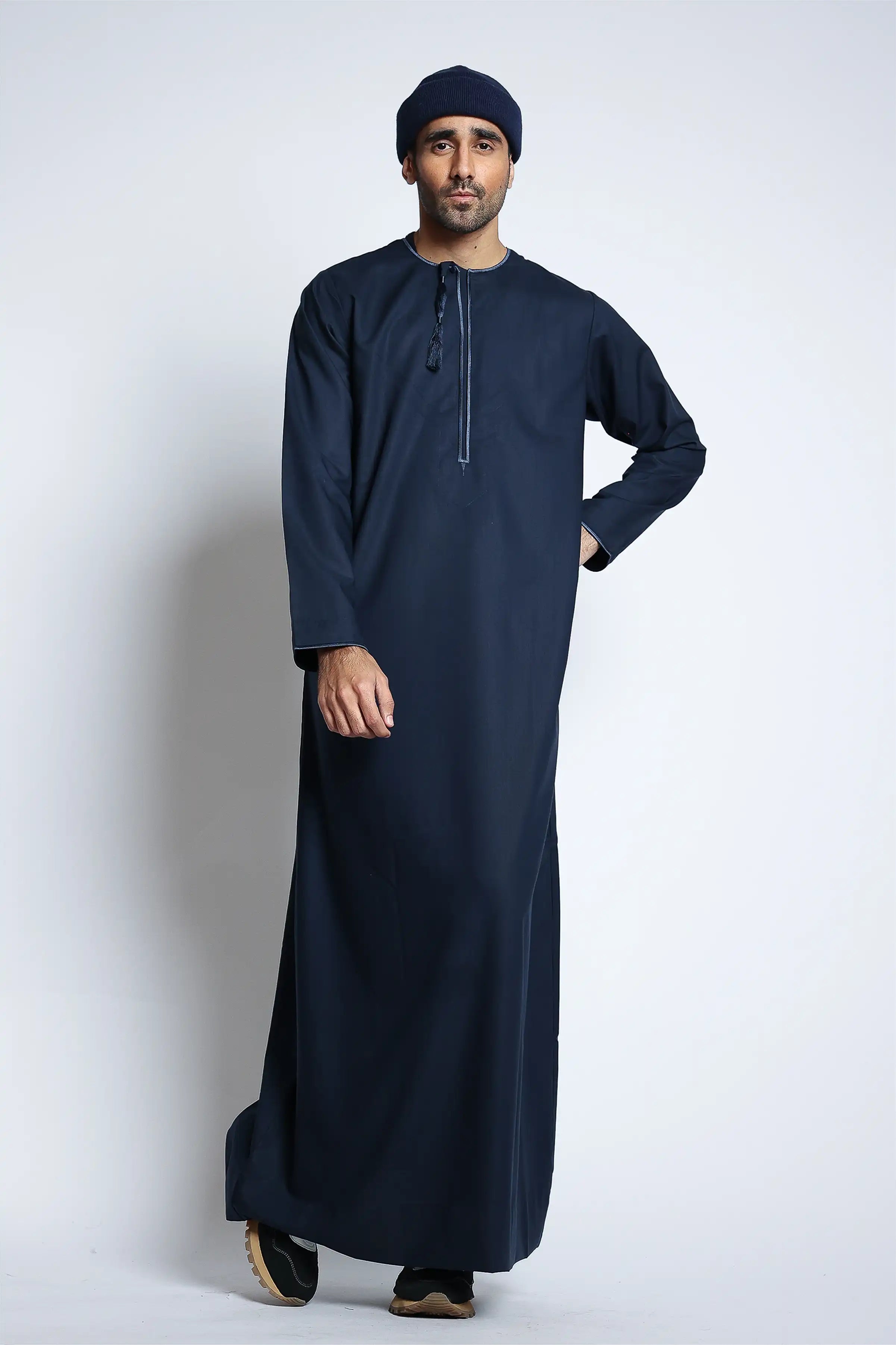 New York Yankees Embroidered Blue Thobe for Men - Traditional Arabic Robe for Eid, Ramadan & Special Occasions - Perfect Gift for Fans & Cultural Events