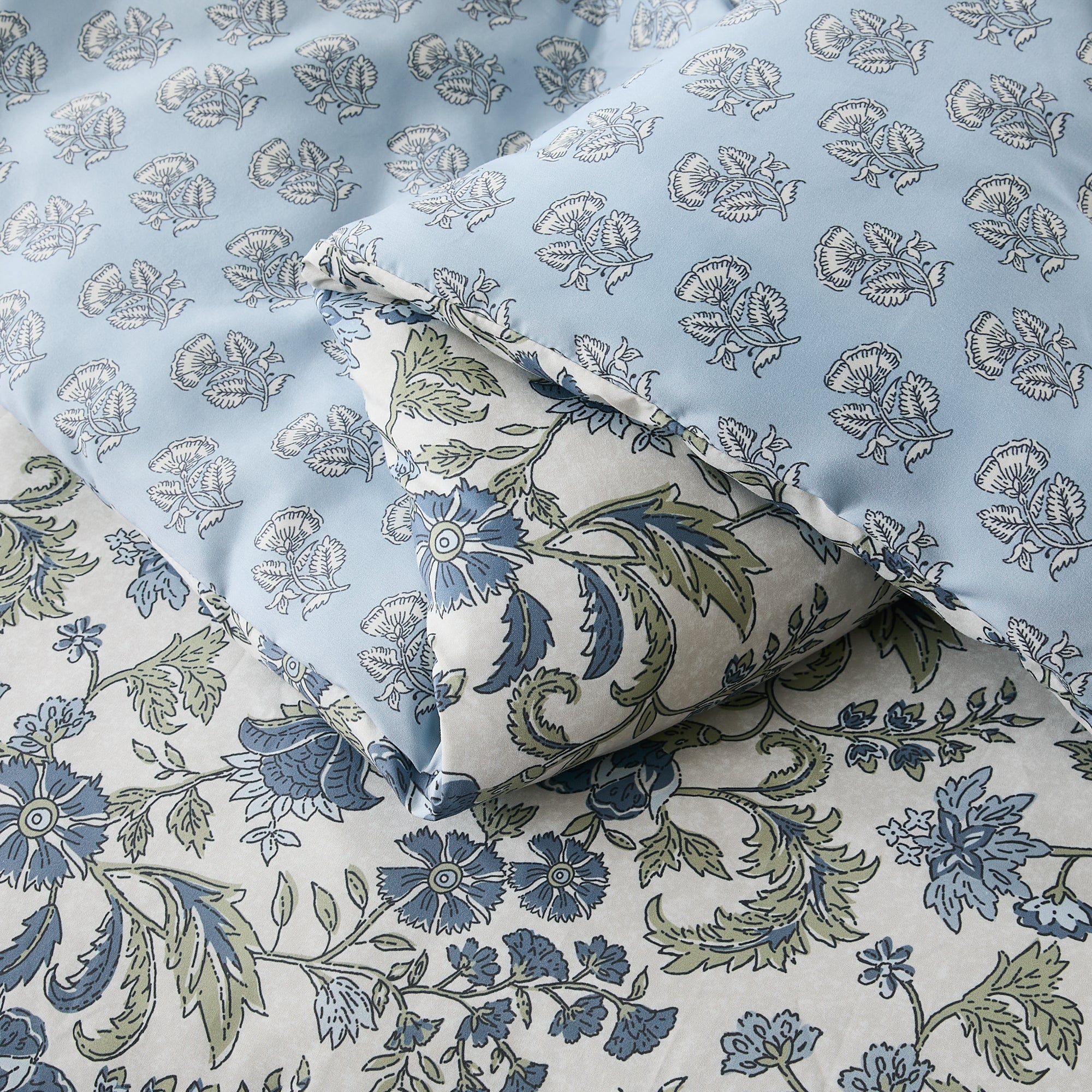 Lillian Block Print Reversible Comforter Set 3Pc - Queen Size Bedding with Matching Pillow Shams - Bohemian Style Cotton Duvet Cover for Bedroom Decor & Guest Room