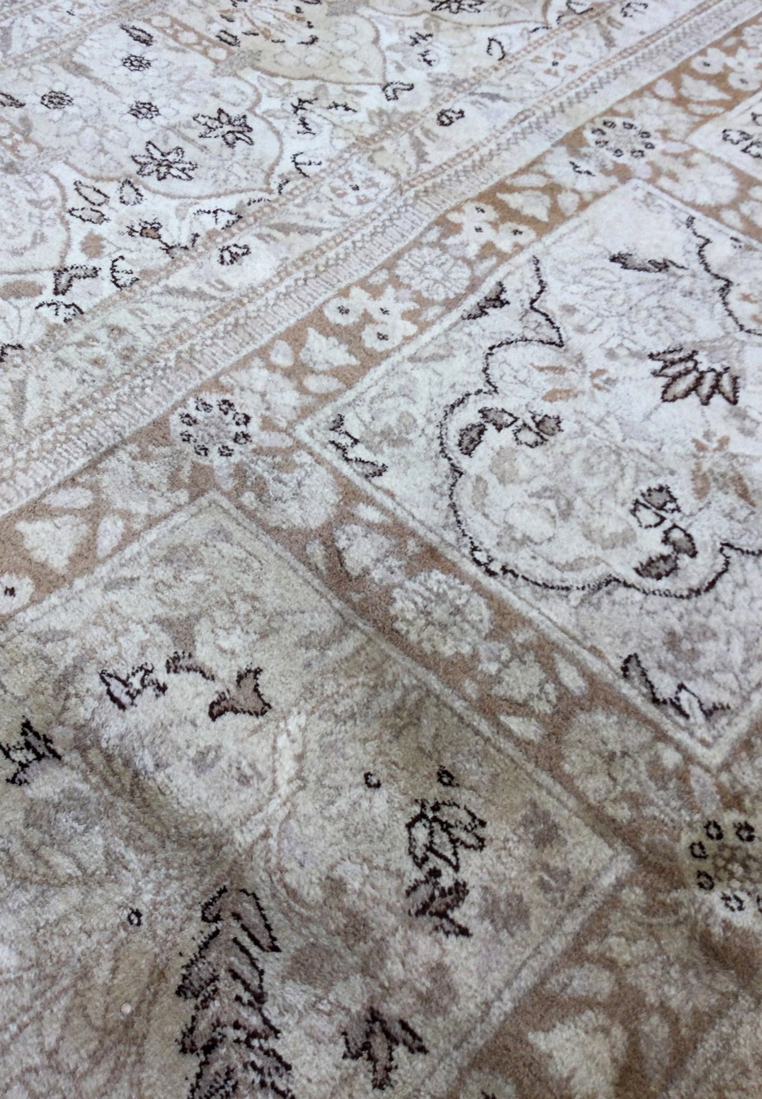 Antique Tabriz Handwoven Traditional Persian Rug - JF4100 | Perfect for Living Room, Bedroom & Home Decor