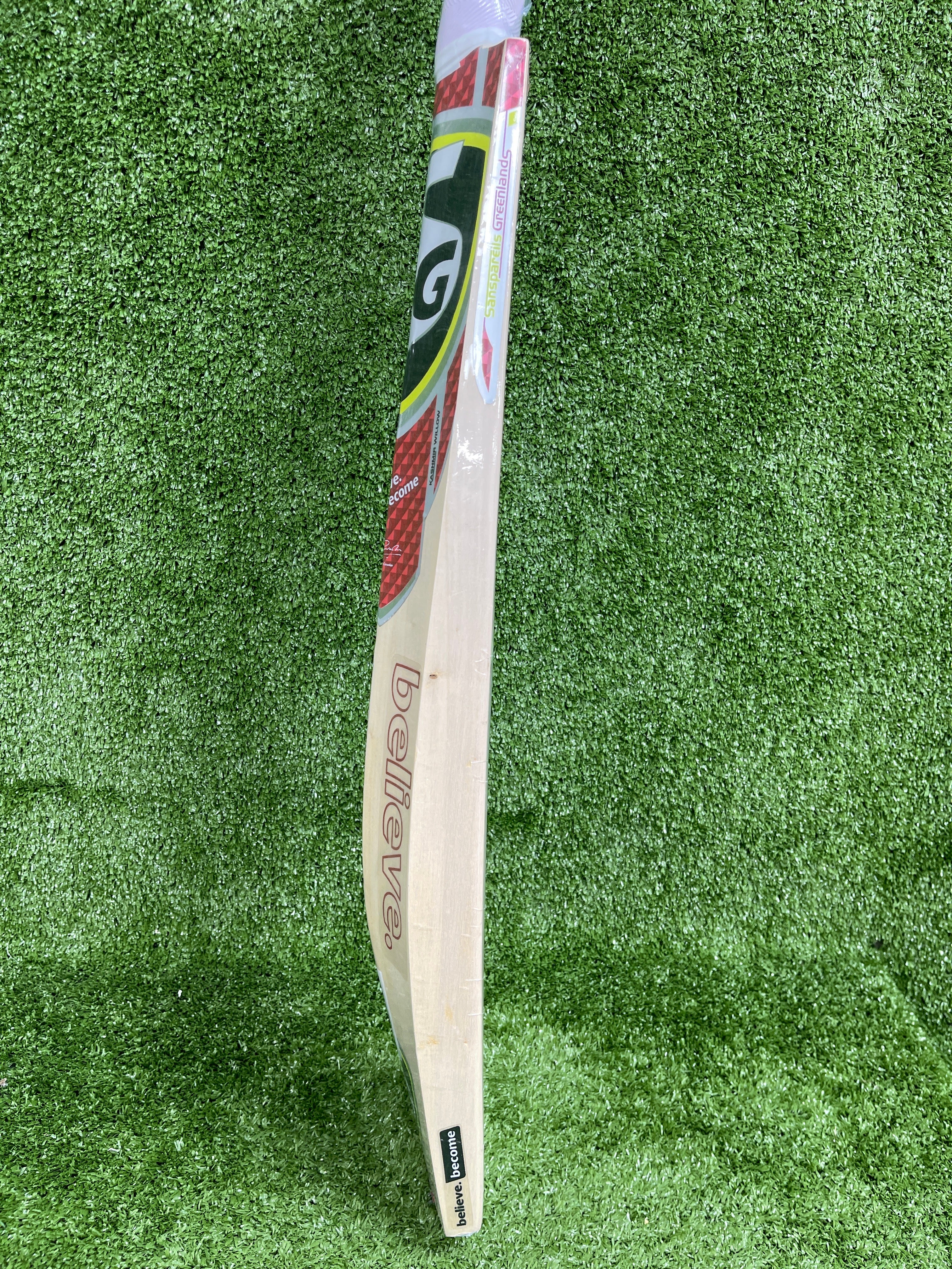 SG Valor Kashmir Willow Cricket Bat - Lightweight & Durable for Practice & Matches - Perfect for Beginners & Professionals in Cricket Training & Games