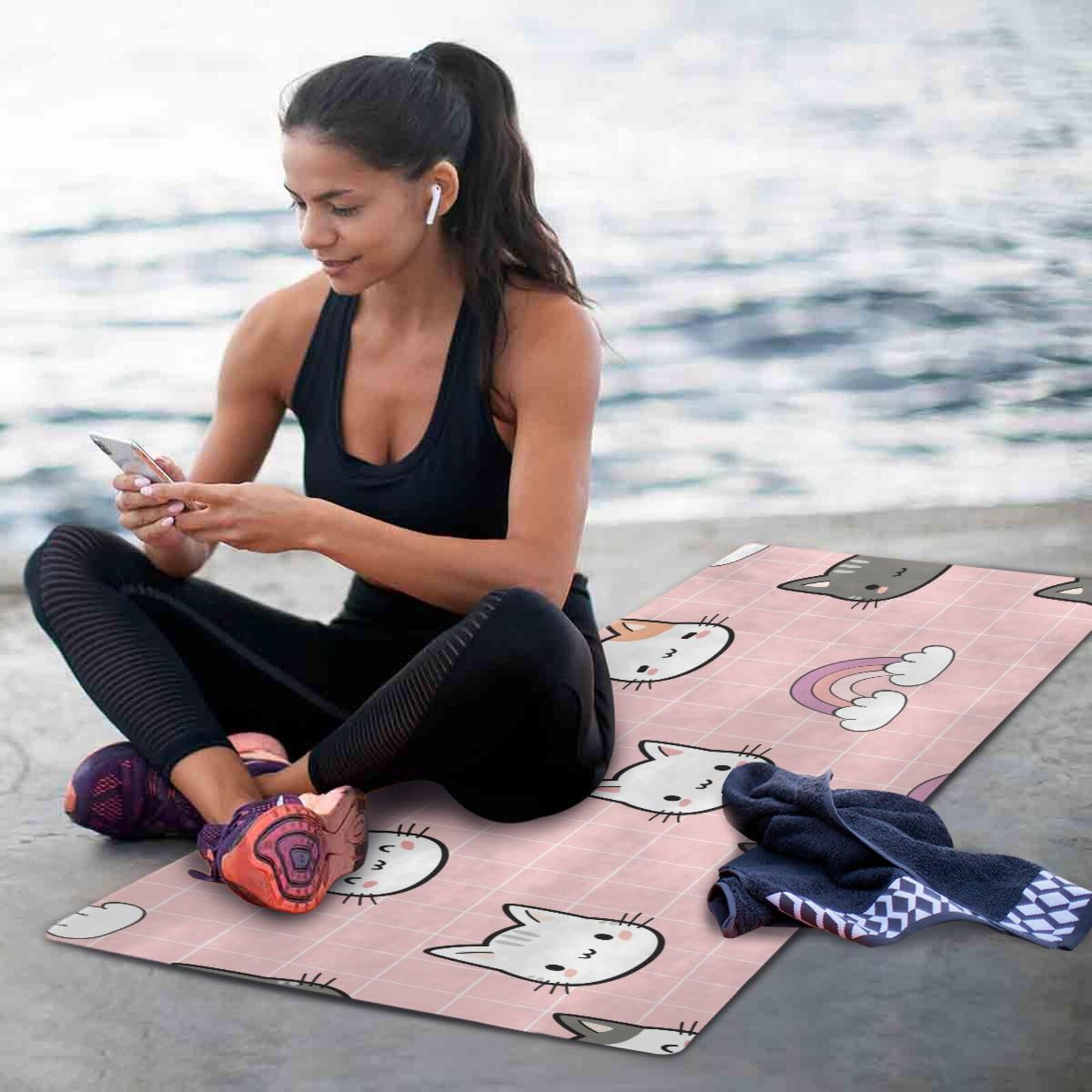 Premium Non-Slip Yoga Mat for Women & Men - Extra Thick Anti-Tear Exercise Mat with Carrying Bag - Ideal for Yoga, Pilates, Home & Gym Workouts - Cute Kitty Head Design - Perfect for Beginners, Fitness Enthusiasts & Studio Sessions