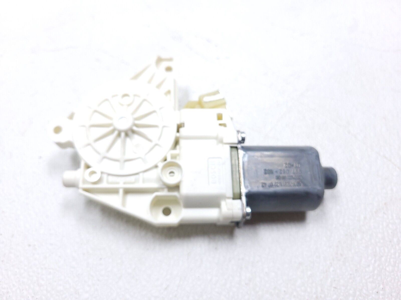 06-11 Mercedes ML500 Front Left Driver Side Door Window Motor OEM Replacement - Perfect for Smooth Power Window Operation & Repair