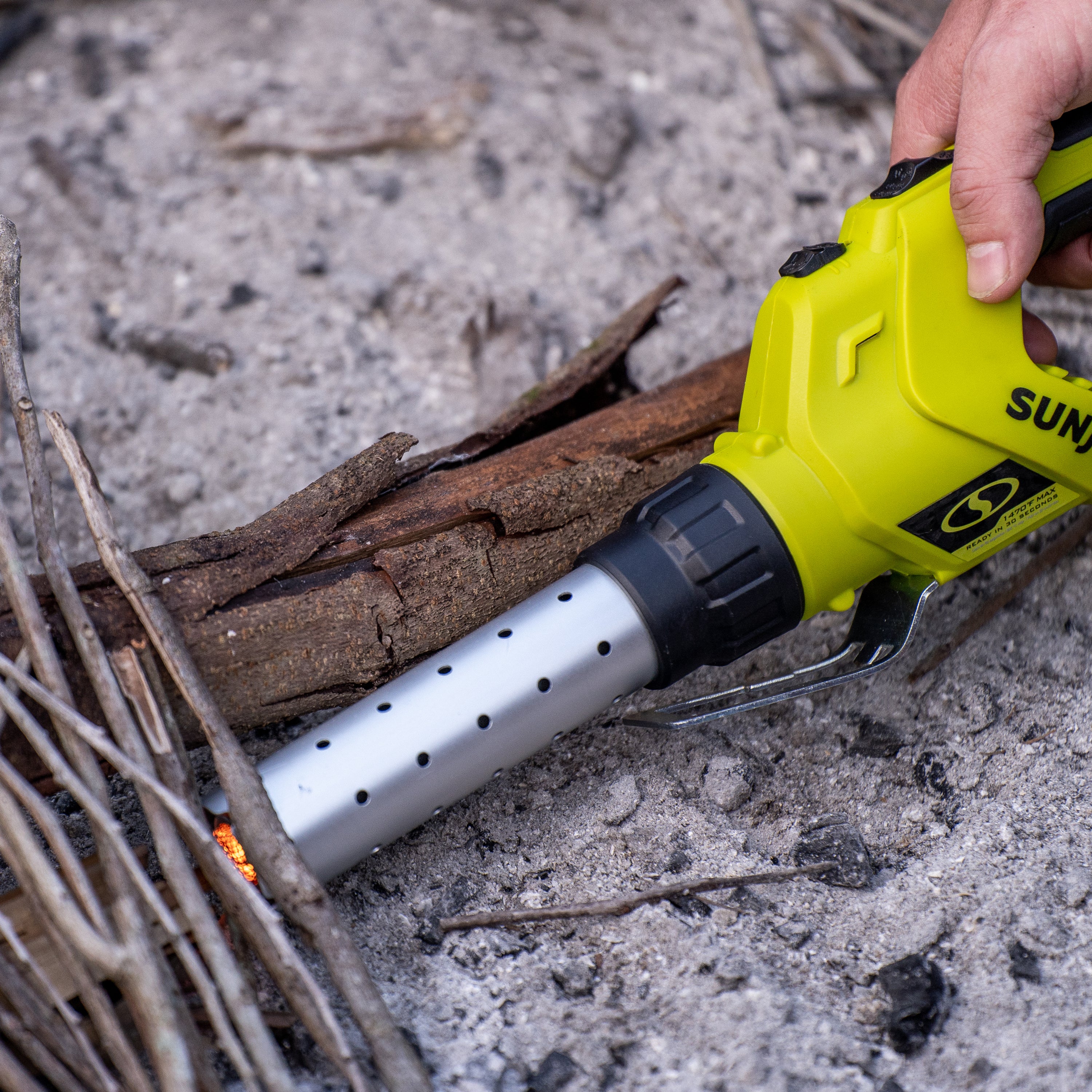 Sun Joe 24V Cordless Electric Fire Starter for BBQ Grills - 1380°F in 30 Seconds | IONMAX Battery-Powered Lighter with 2.0Ah Battery & Charger | Perfect for Outdoor Camping, Picnics & Backyard Barbecues