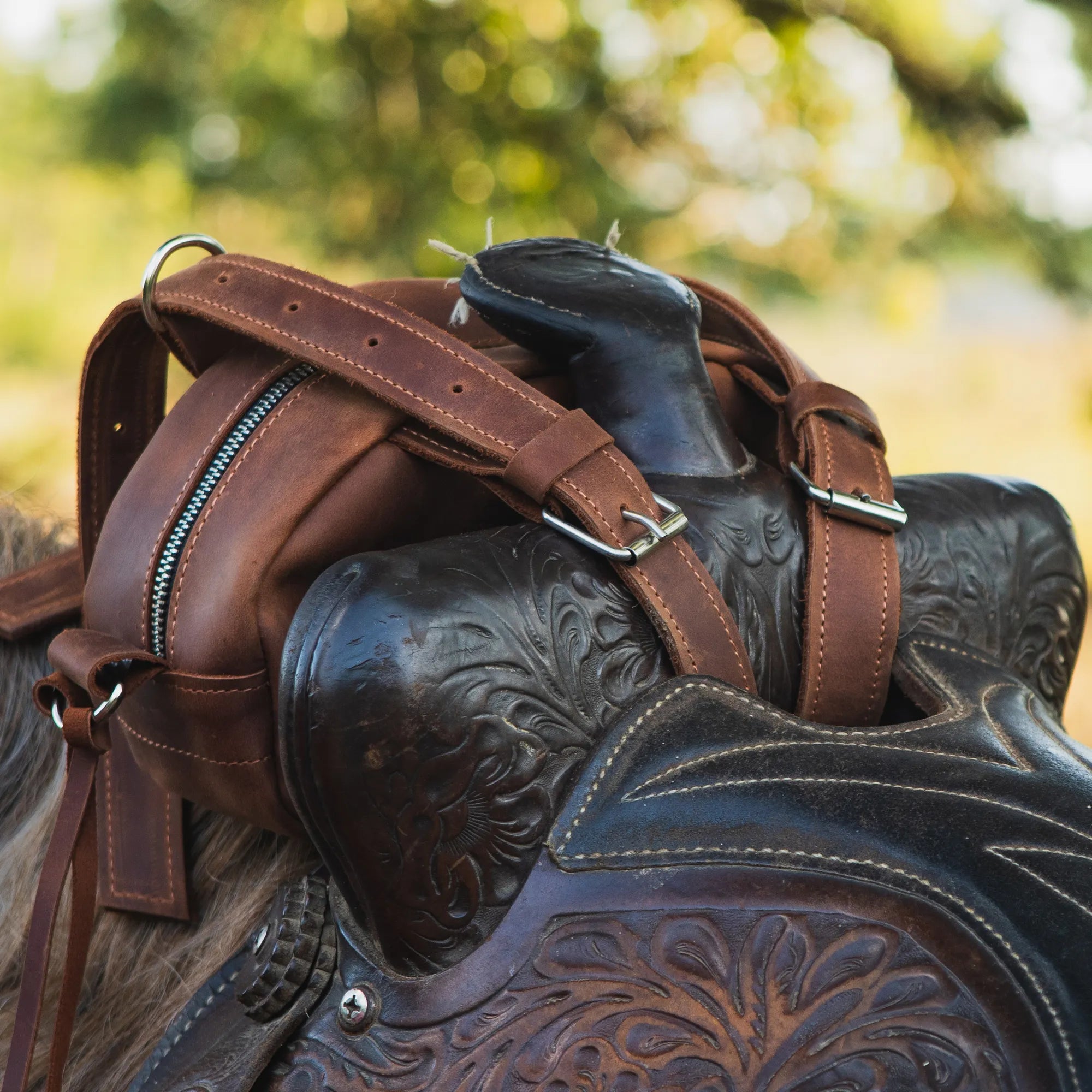 Custom Horse Saddle Bag - Durable Leather Equestrian Saddlebag for Riding, Trail & Show - Perfect for Western & English Riders