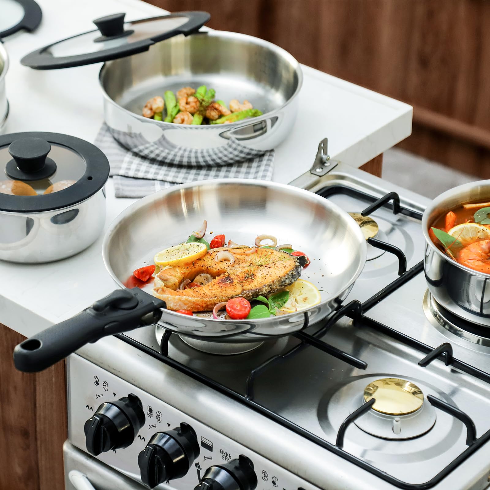 ROYDX 3-Ply Stainless Steel Cookware Set - 18/10 Detachable Handle Pots & Pans, PFOA Free Nonstick Frying Pan & Saucepan with Lids - Compatible with All Stoves, Dishwasher & Oven Safe - Perfect for Home Cooking, Camping & Outdoor Adventures