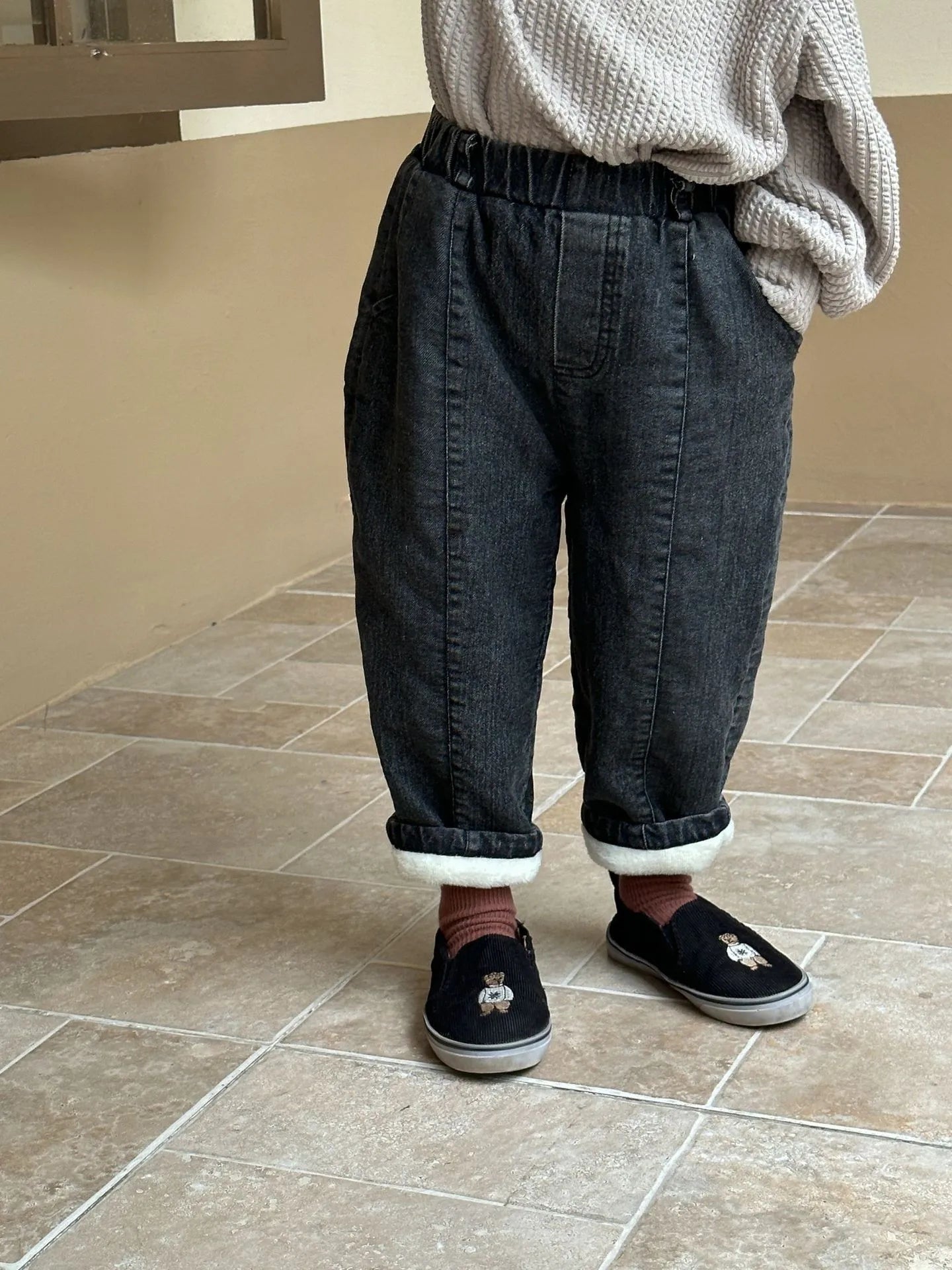 Kids' Fleece-Lined Denim Jeans for Boys & Girls - Warm Velvet Thickened Winter Pants, Cotton Casual Trousers for Autumn & Cold Weather - Perfect for School, Playdates and Outdoor Activities