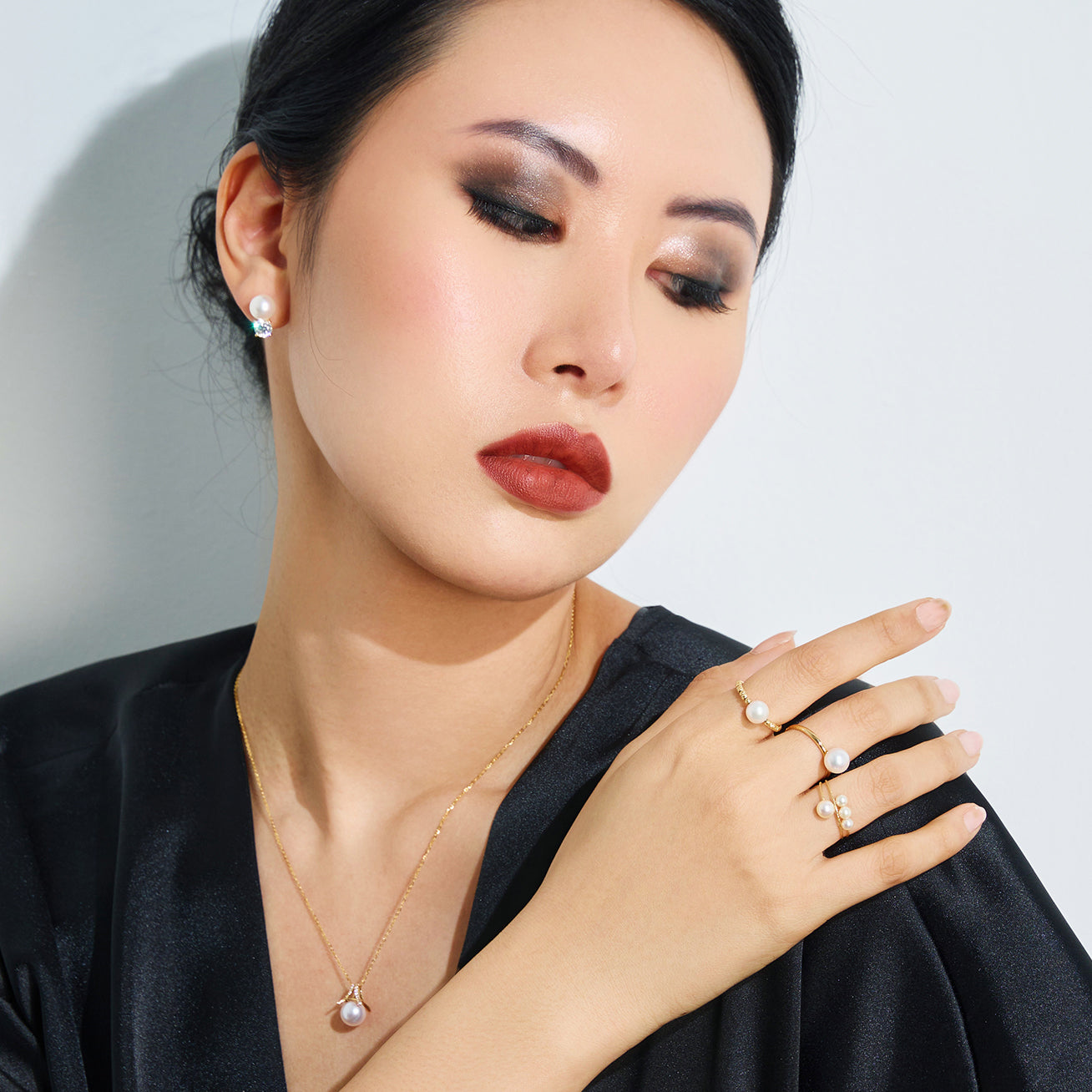 18K Solid Gold Diamond Akoya Hanadama Pearl Ring KR00114 - Elegant Pearl Jewelry for Women, Perfect for Weddings, Anniversaries & Special Occasions