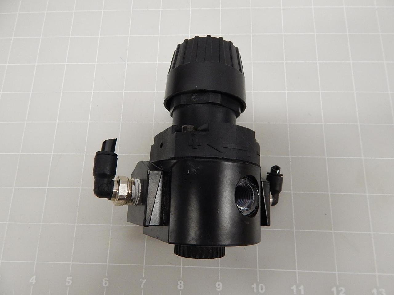 Wilkerson R16-02-000A High Pressure Air Regulator 300 psi Inlet - Perfect for Industrial Pneumatic Systems & Air Compressors