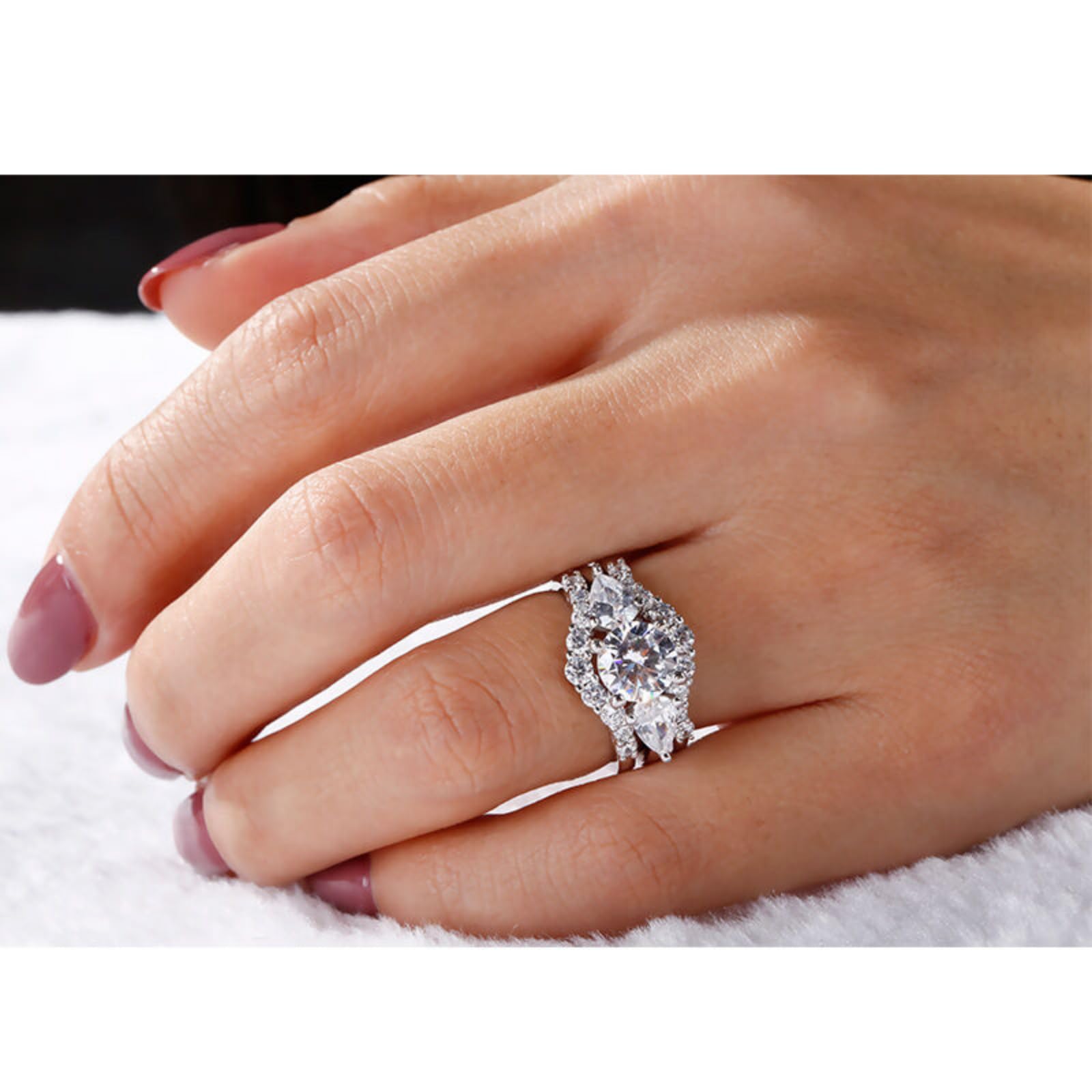 Jeulia 3-Stone Round Cut Sterling Silver Ring Set for Women - Anniversary, Birthday Gift for Wife & Girlfriend with Elegant Jewelry Box | Perfect for Proposals, Engagements & Special Occasions