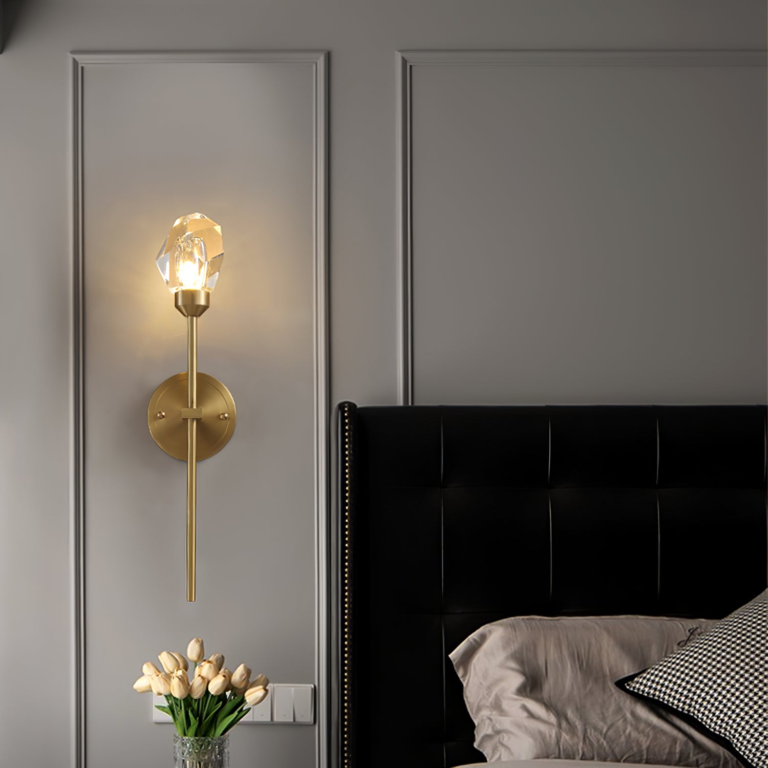 Stylish Donovan Wall Lamp - Modern LED Sconce Lighting for Bedroom, Living Room & Hallway - Energy Efficient Home Decor