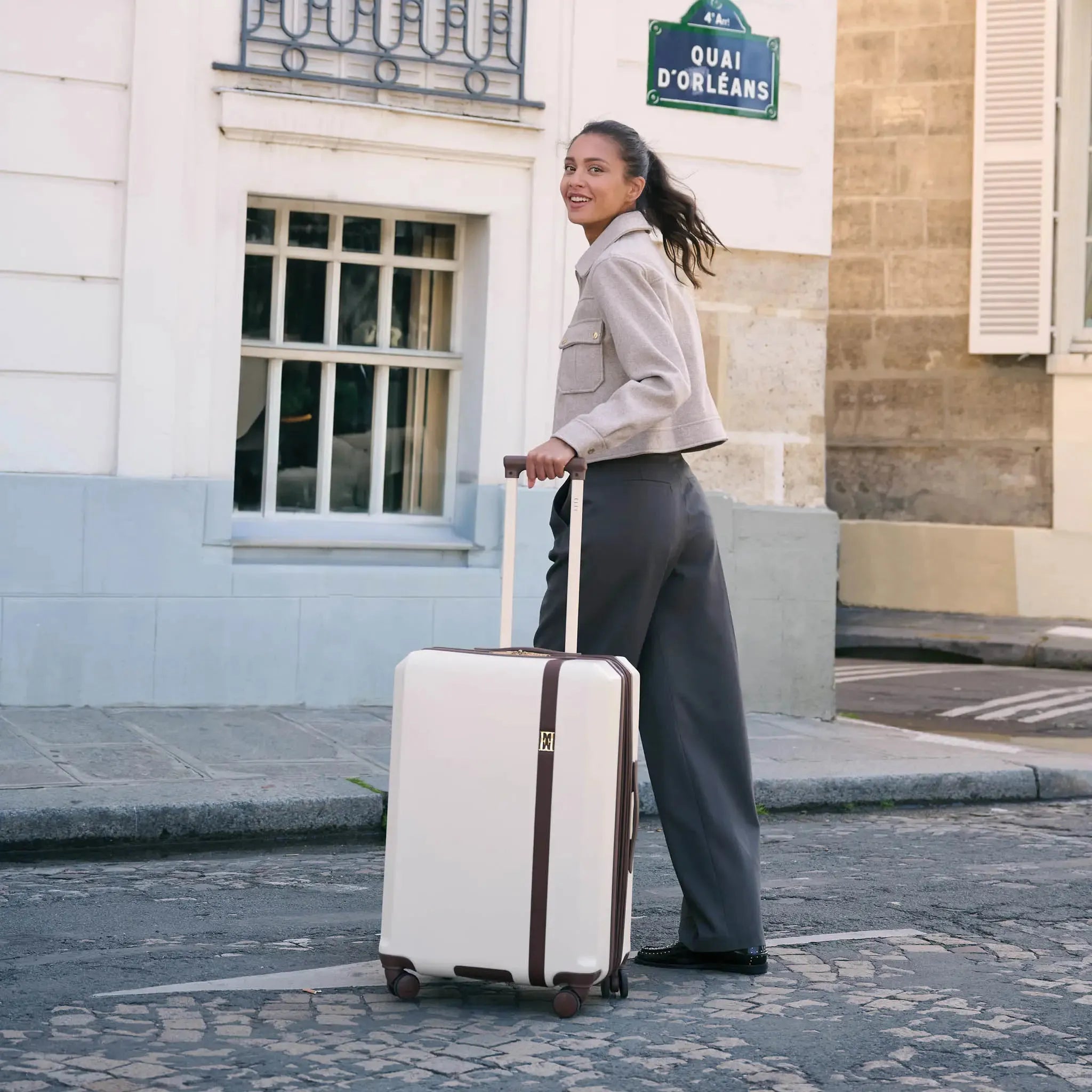Luxe Journey 3-Piece Expandable Vintage Suitcase Set - Perfect for Travel, Vacations & Business Trips