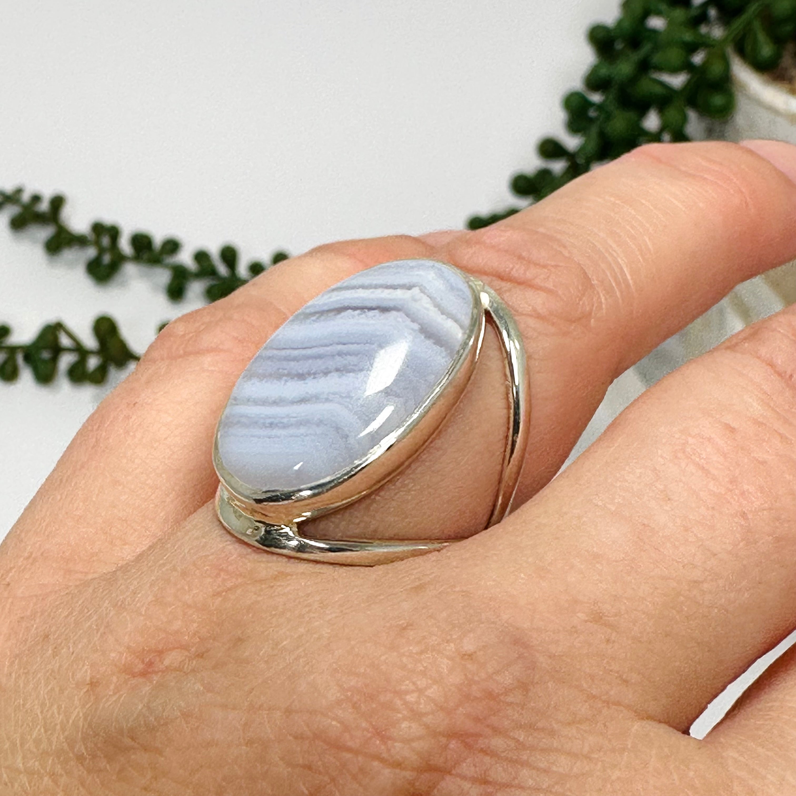 Blue Lace Agate Oval Cabochon Split Band Ring Size 7 - Natural Stone Jewelry for Women, Dainty Boho Wedding Ring, Perfect for Everyday Wear & Special Occasions - KRGJ3378