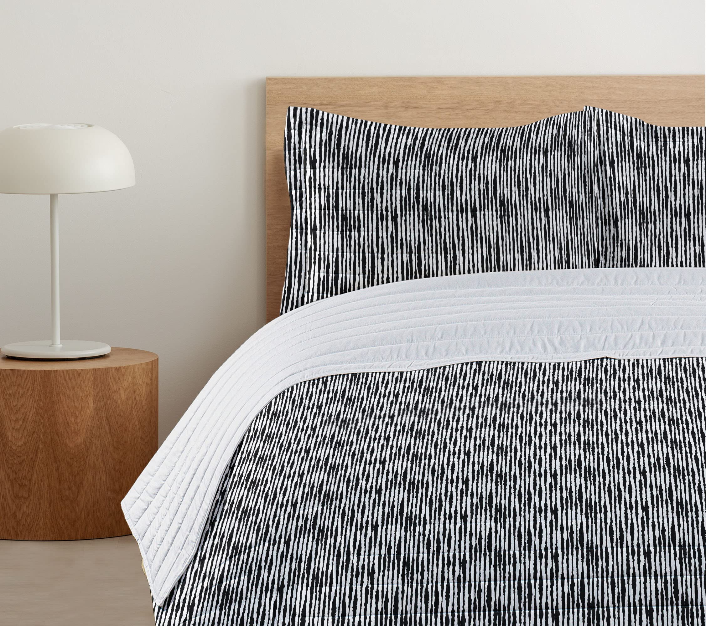 Ambesonne Aztec Boho Microfiber King Size Bedspread Set - Monochrome Abstract Geometric Pattern with Pillow Shams & Comforter, Soft Bedding for Modern Boho Chic Bedroom Decor (White & Black)