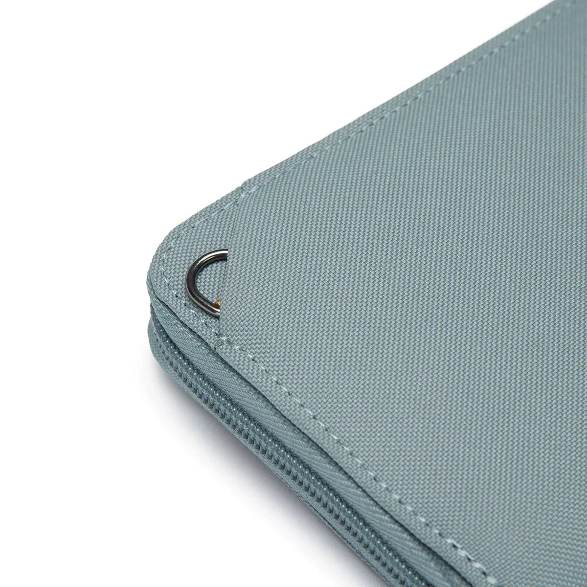 Pacsafe RFIDsafe™ RFID Blocking Continental Wallet - Secure Travel Wallet for Credit Cards & Passport - Perfect for International Trips & Daily Commute