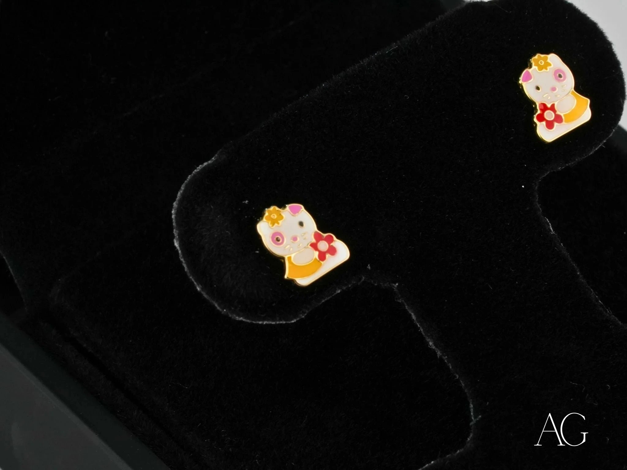 18k Gold Lucky Cat Earrings for Women - Japanese Maneki Neko Jewelry Gift for Good Luck, Wealth & Prosperity | Perfect for Everyday Wear, Parties & Special Occasions