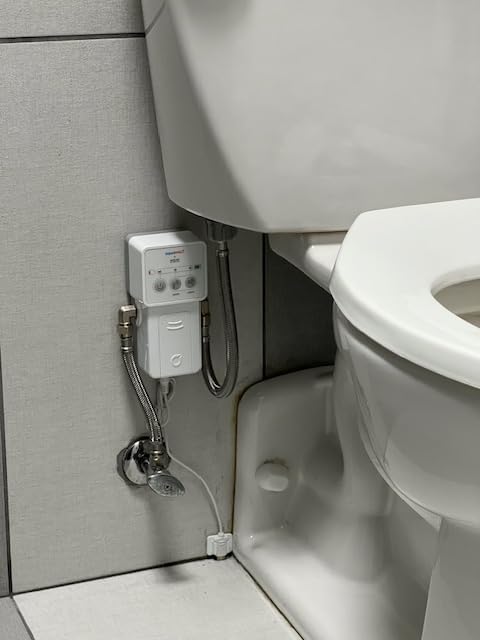 Smart Water Leak Detector Alarm with Automatic Shut Off Valve - Battery Powered Toilet & Pipe Leak Sensor - Easy DIY Installation - Prevent Home Water Damage (Ideal for Bathrooms, Kitchens & Basements)