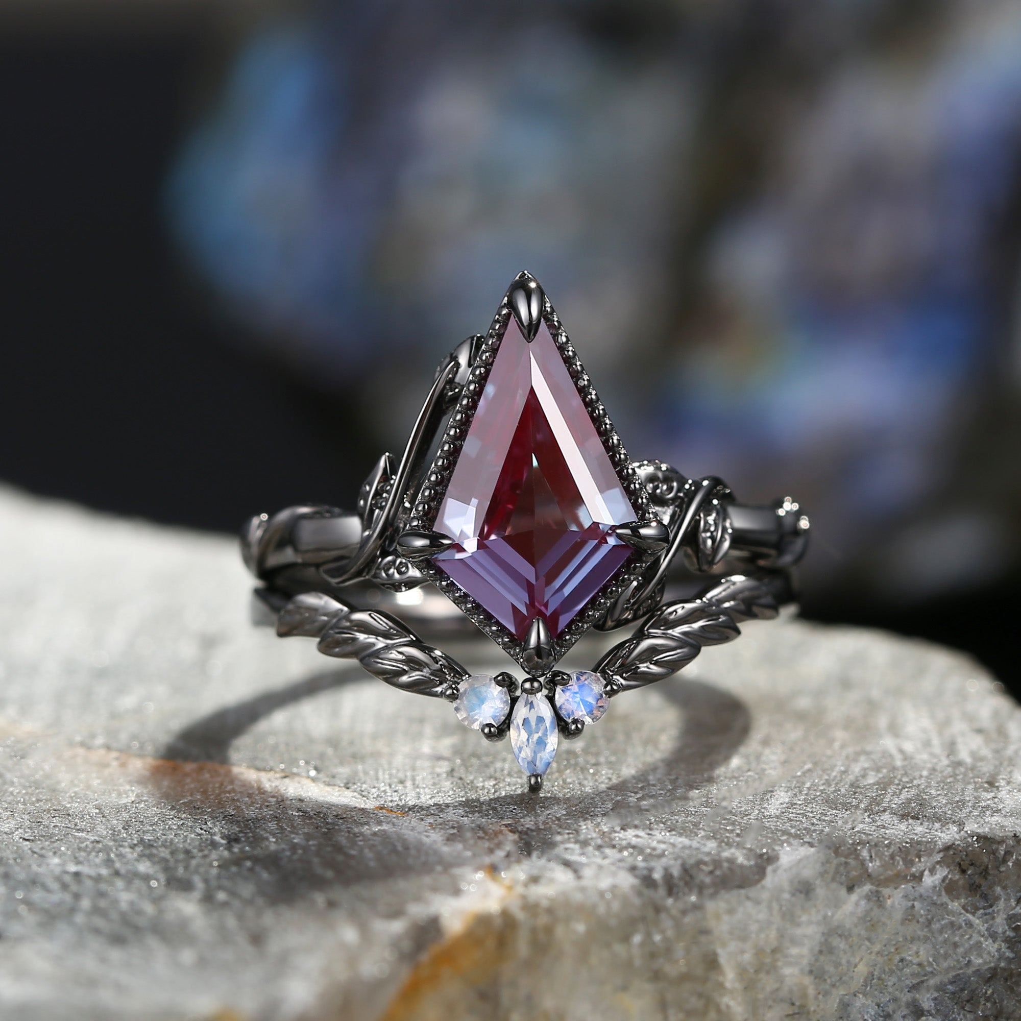 Lab Alexandrite Leafy Inspired Engagement Ring Sets 2pcs - Vintage Style Wedding Band & Solitaire Ring for Women - Perfect for Proposals, Anniversaries & Romantic Occasions