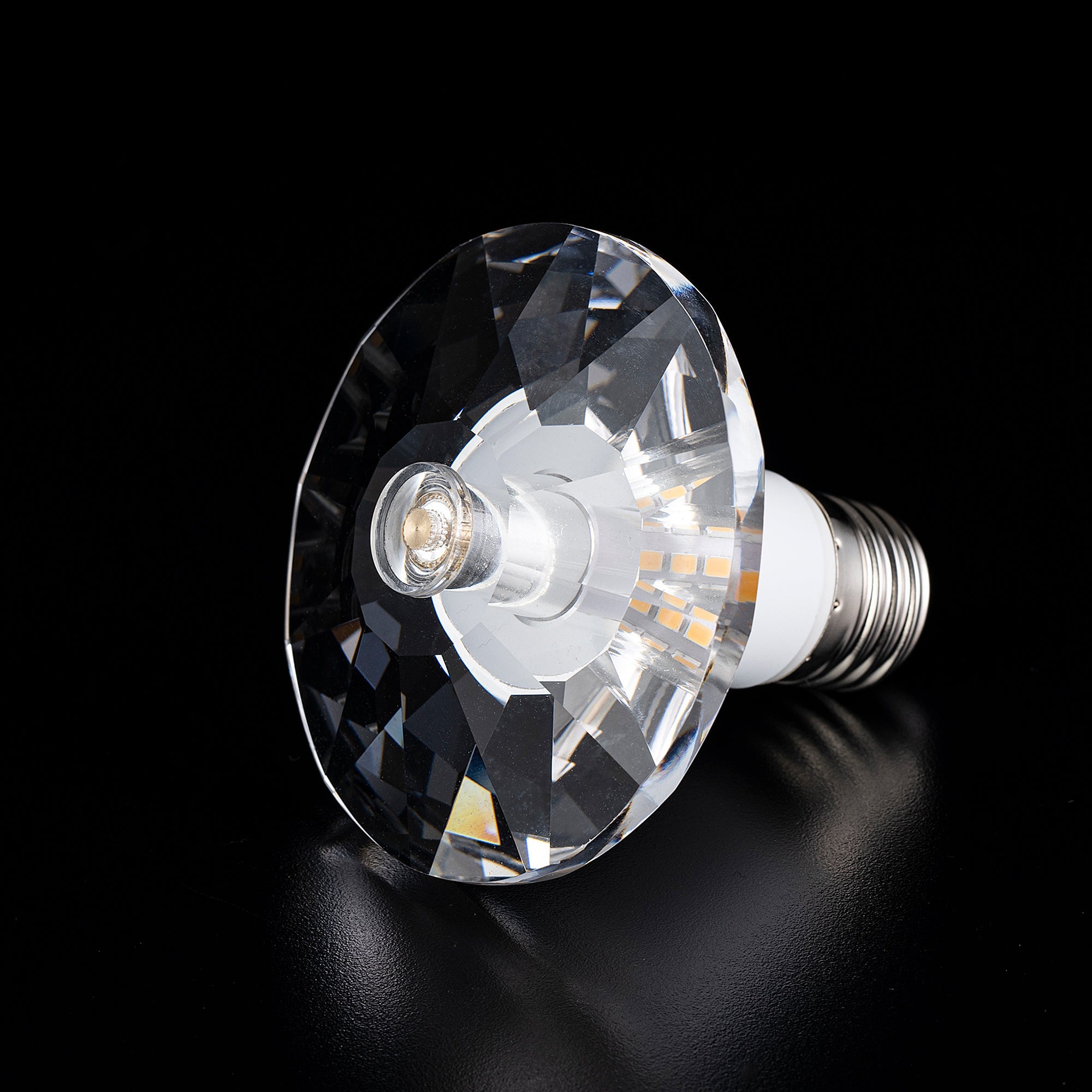 SAUCER DIAMOND Crystal LED Light Bulb - Large Size, Energy Efficient, Dimmable, Warm White 3000K - Perfect for Chandeliers, Pendant Lights & Home Decor