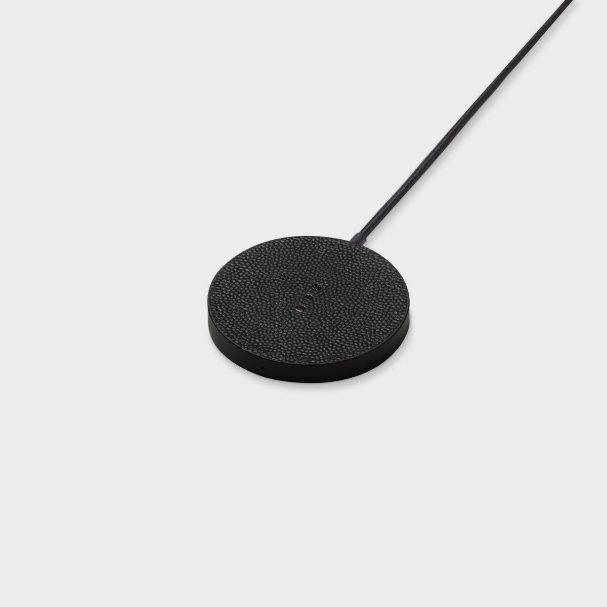 Courant MAG:1 Magnetic Wireless Charger - Fast Qi-Certified Charging Pad for iPhone, Android - Perfect for Home, Office, Car & Travel Use
