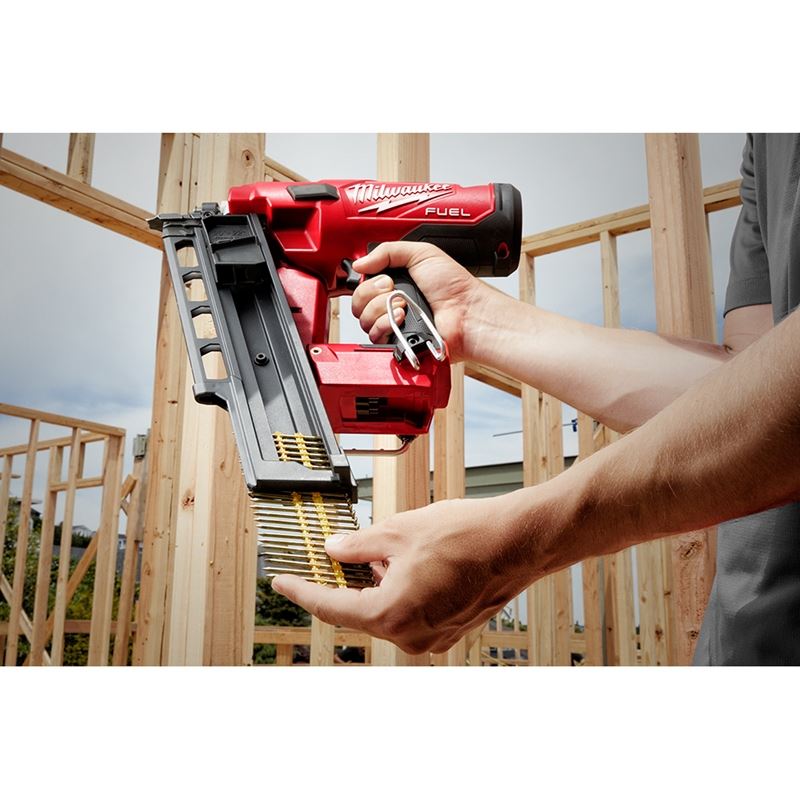 M18 FUEL 18V Lithium-Ion Brushless Cordless 21-Degree Framing Nailer Kit (2744-21) - Perfect for Framing, Roofing, and Deck Building Projects