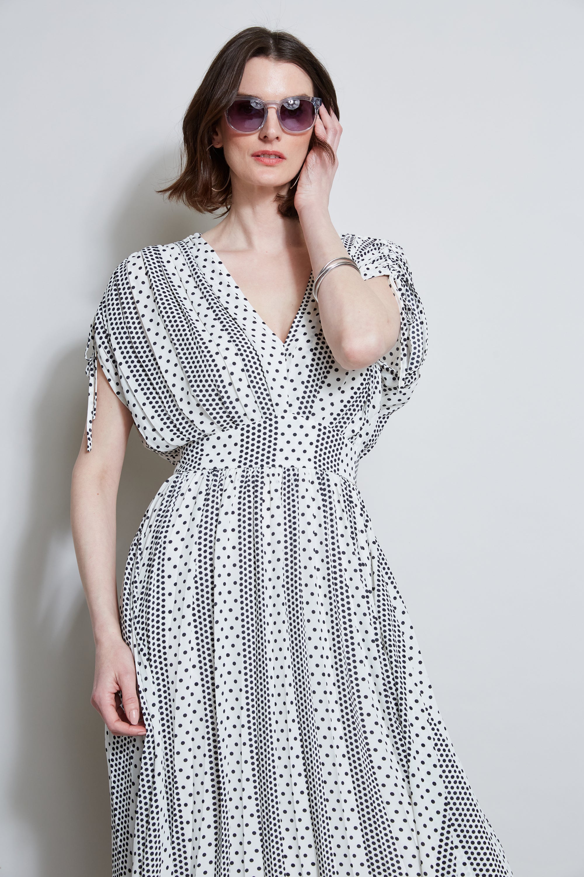 Tahari Women's Dropped Shoulder Dot Print Dress - Elegant Floral Pattern for Office, Party & Special Occasions