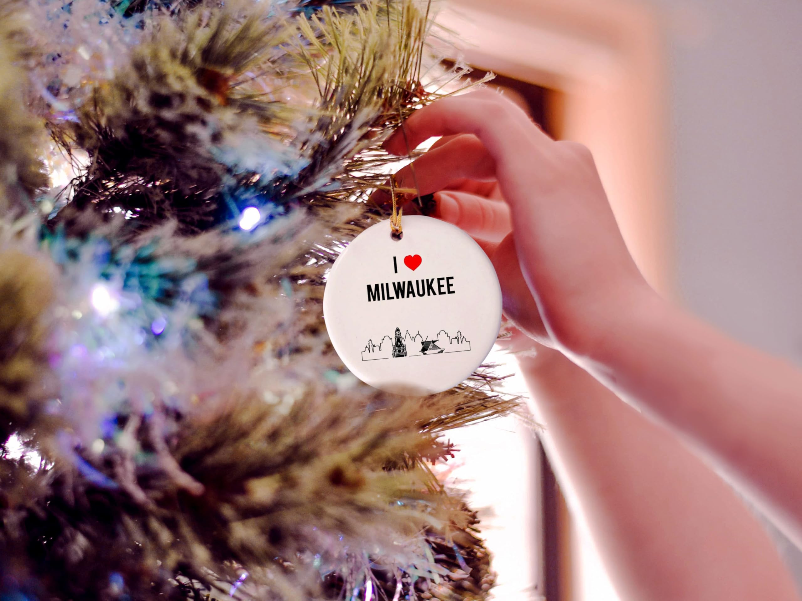I Love Milwaukee Ceramic Ornament - 3 Inch Round Christmas Tree Decoration - Holiday Home Decor for Gifts, Collectibles & Festive Celebrations
