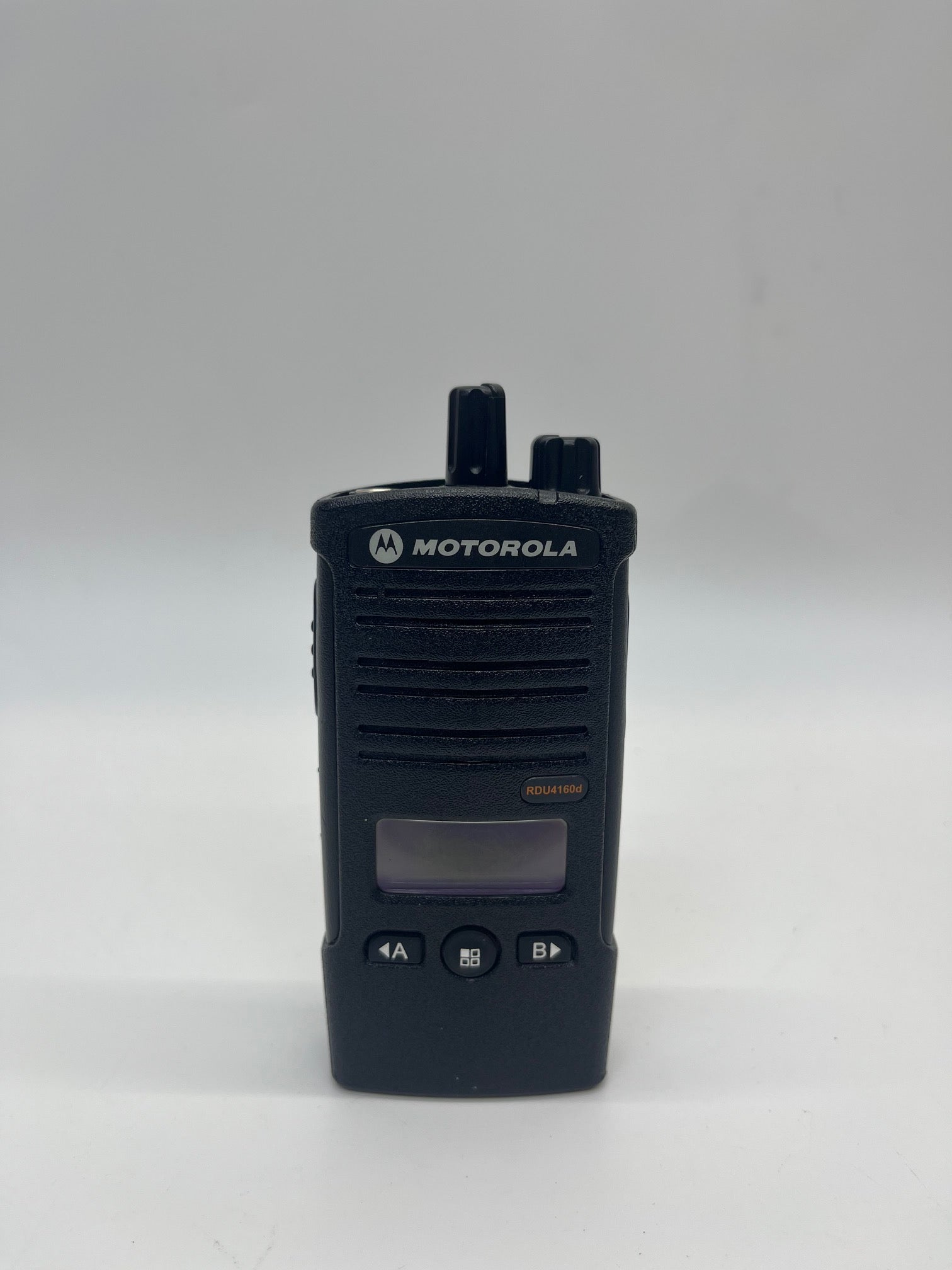 Motorola RDU4160d UHF Two-Way Portable Radio - Long Range Communication for Construction, Security & Outdoor Adventures