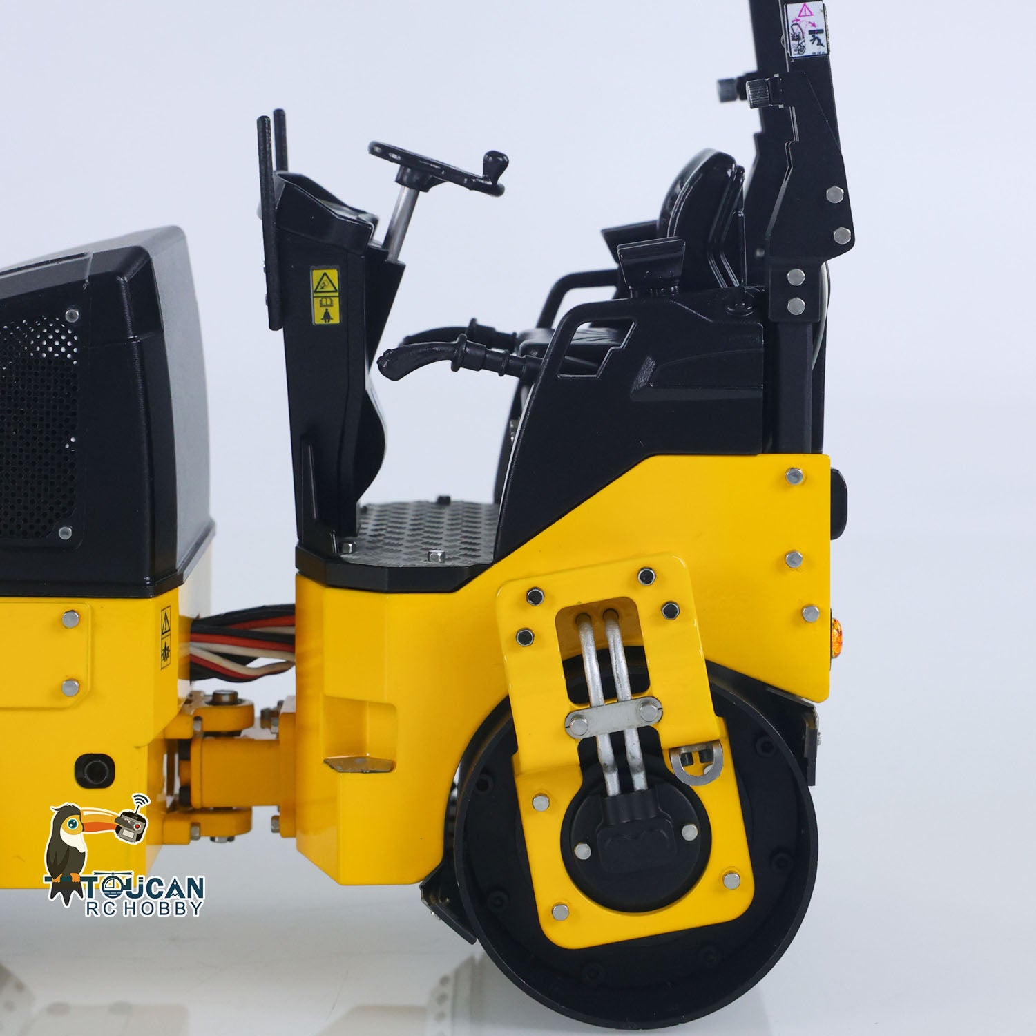 1/14 Scale Metal RC Electric Road Roller BW120AD - RTR Remote Control Construction Vehicle Model with Flysky ST8 Radio, Battery & Light System - Perfect for Construction Site Simulation & Hobby Collection
