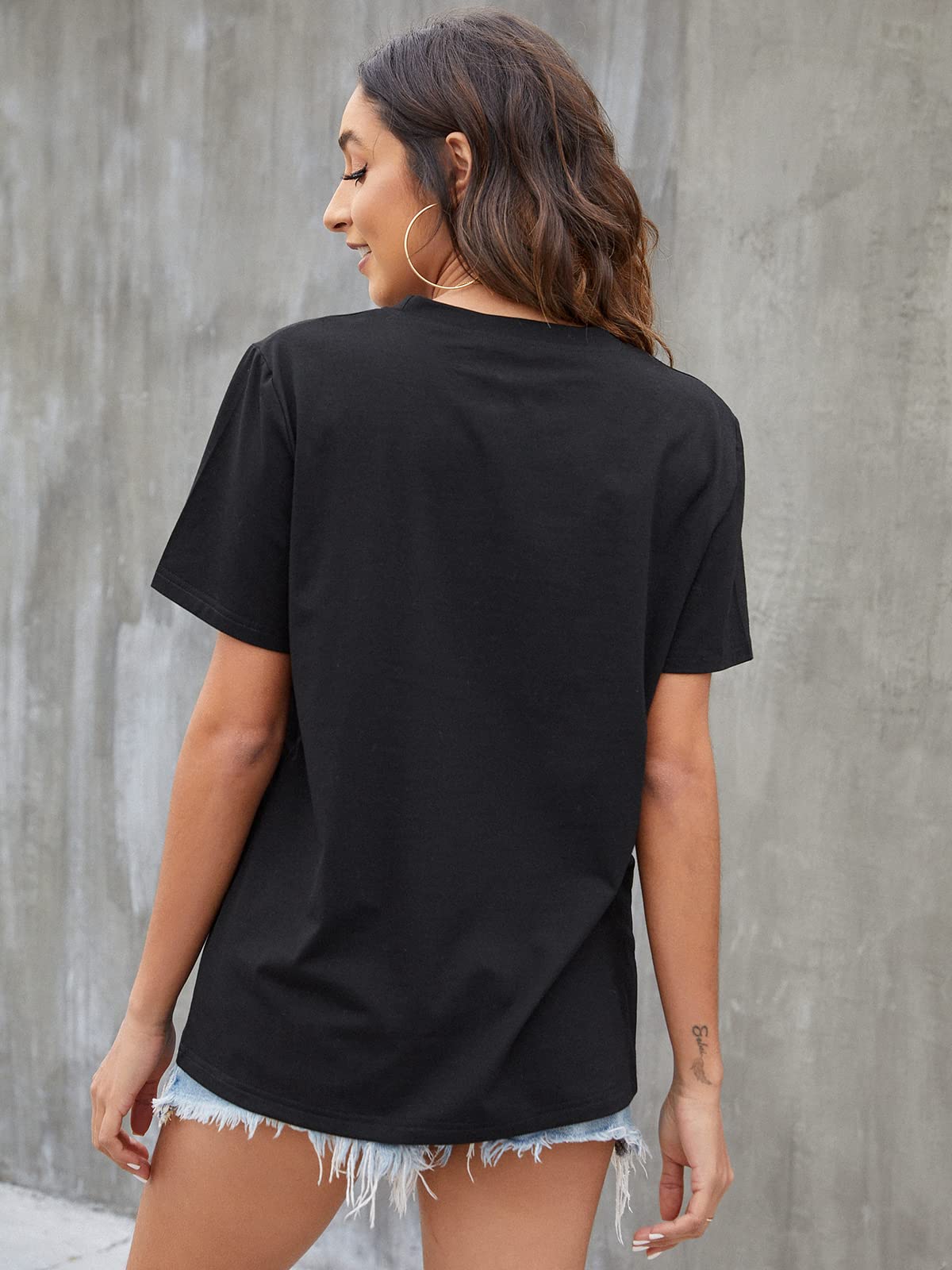 Blooming Jelly Women's 'Be Kind' Graphic T-Shirt - Short Sleeve Loose Fit Casual Tee for Summer | Cute Funny Teacher Outfit & Everyday Wear